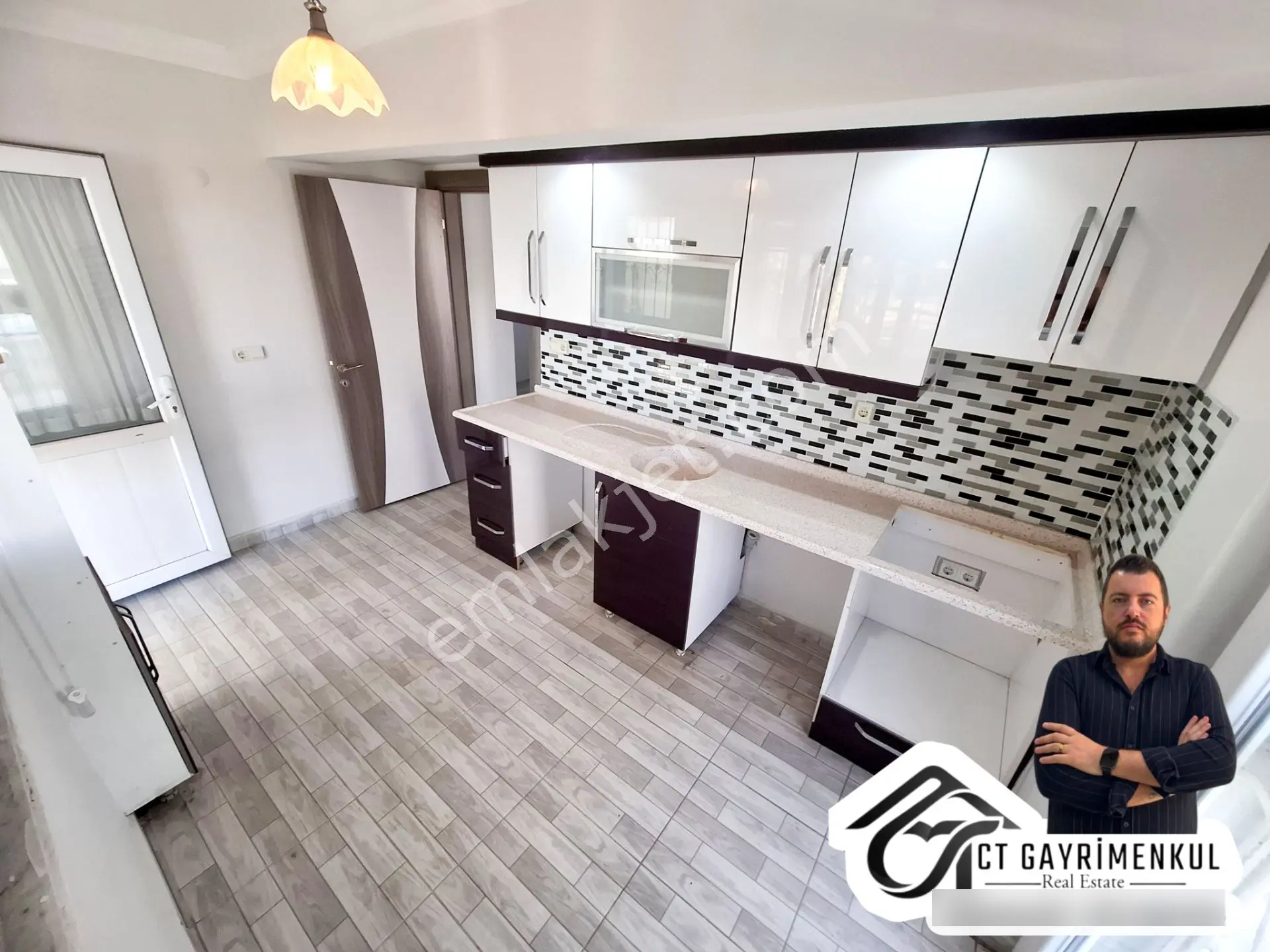 Didim'de Satılık 2+1 Ayrı Mutfak 30m2 Teras Balkonlu Ön Cephe Daire ! — fotoğraf 8