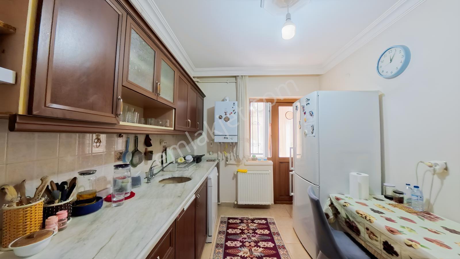 Dikmen Satılık 3+1 Daire, İki Kapalı Balkonlu,mantolamalı-fırsat — fotoğraf 7