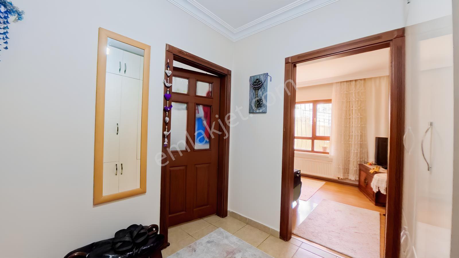 Dikmen Satılık 3+1 Daire, İki Kapalı Balkonlu,mantolamalı-fırsat — fotoğraf 12