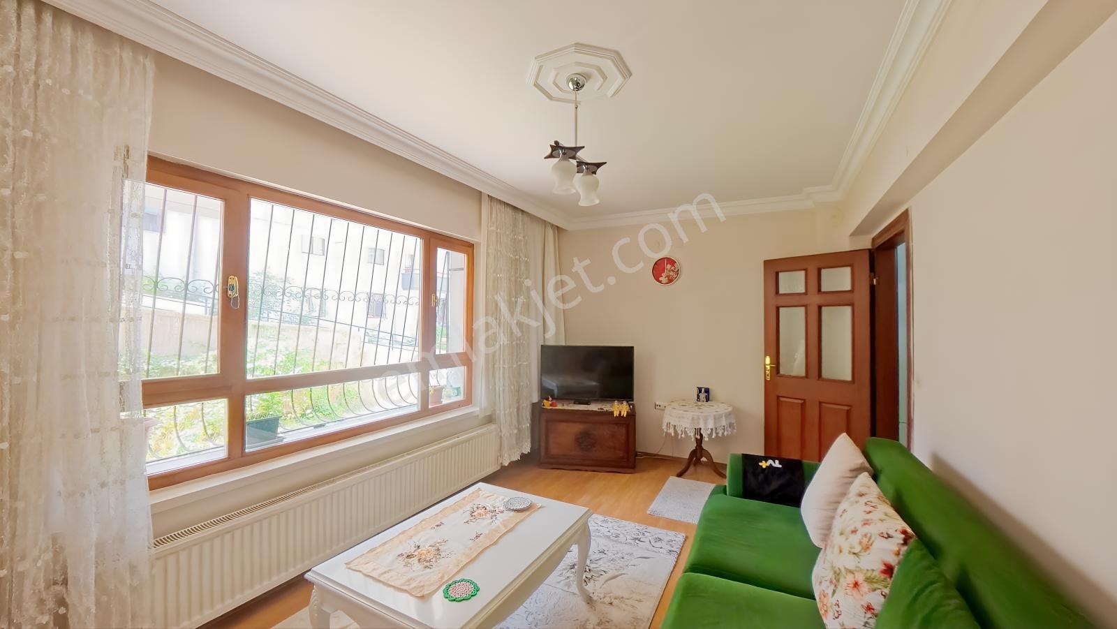 Dikmen Satılık 3+1 Daire, İki Kapalı Balkonlu,mantolamalı-fırsat — fotoğraf 16