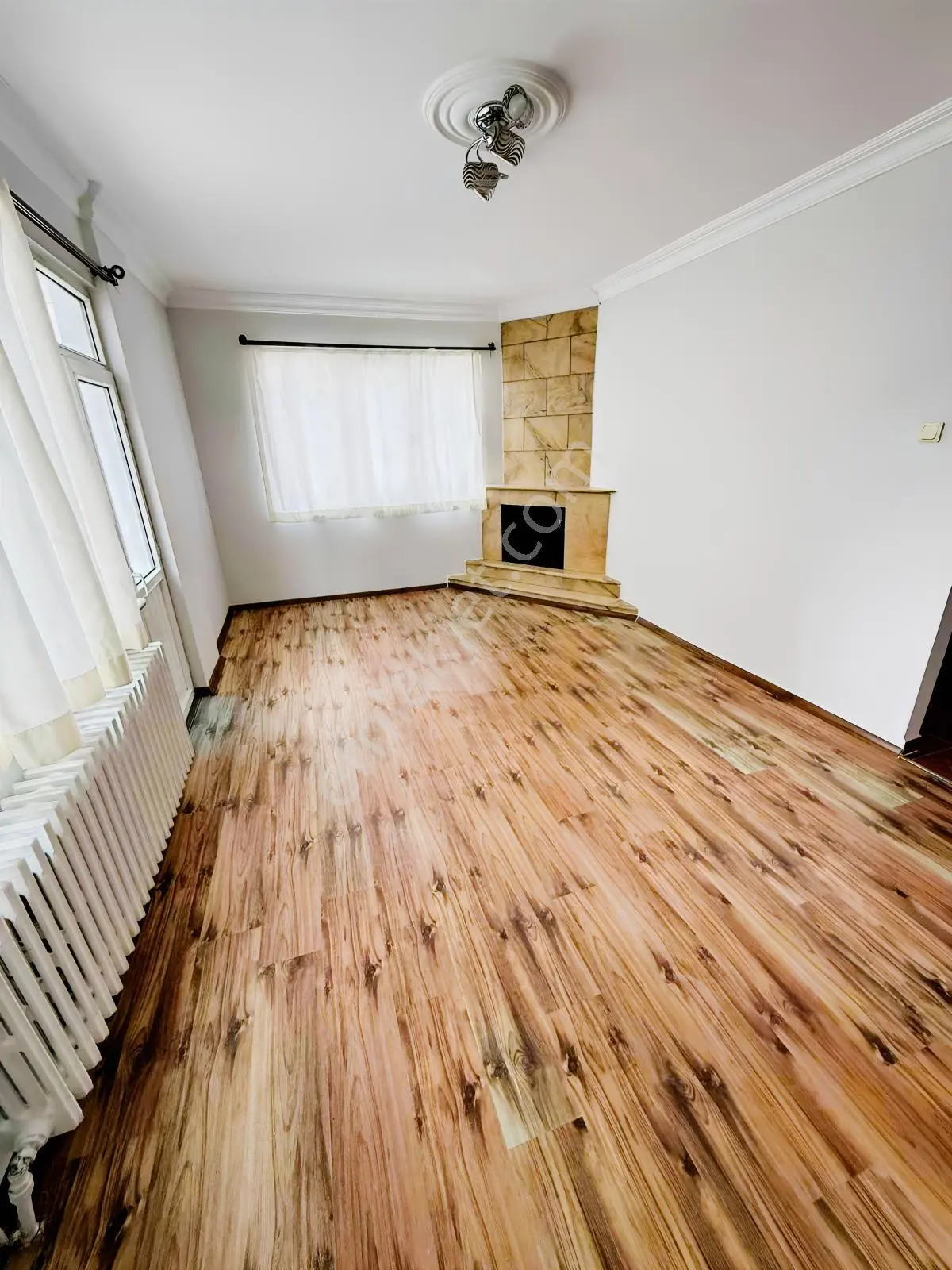 Tek Doğan'Dan Güngörende Satılık 4+1 Dubleks Daire