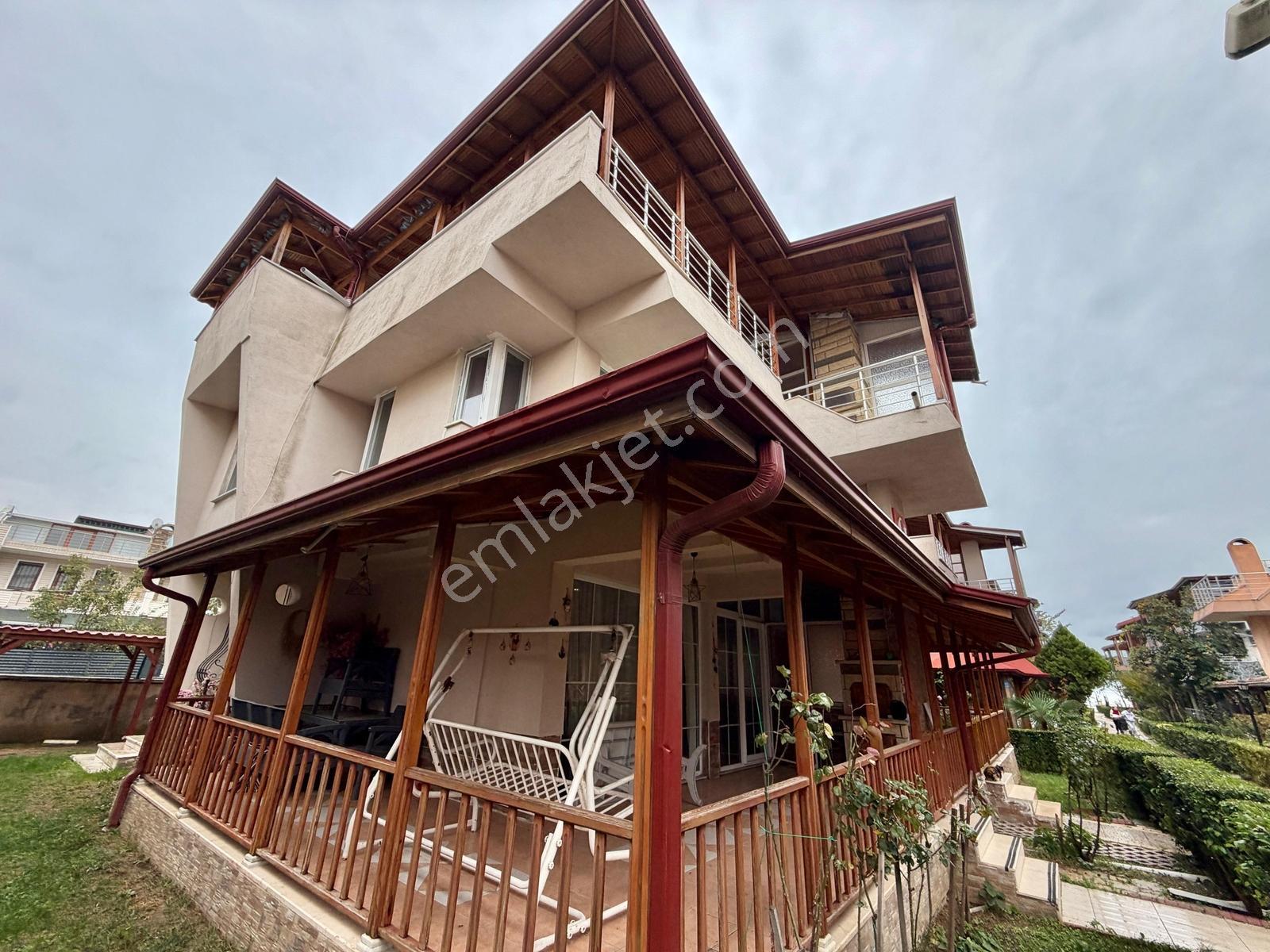 Remax Kıyı'dan Denize Sıfır Site İçi Güvenlikli Otoparklı Villa — fotoğraf 5