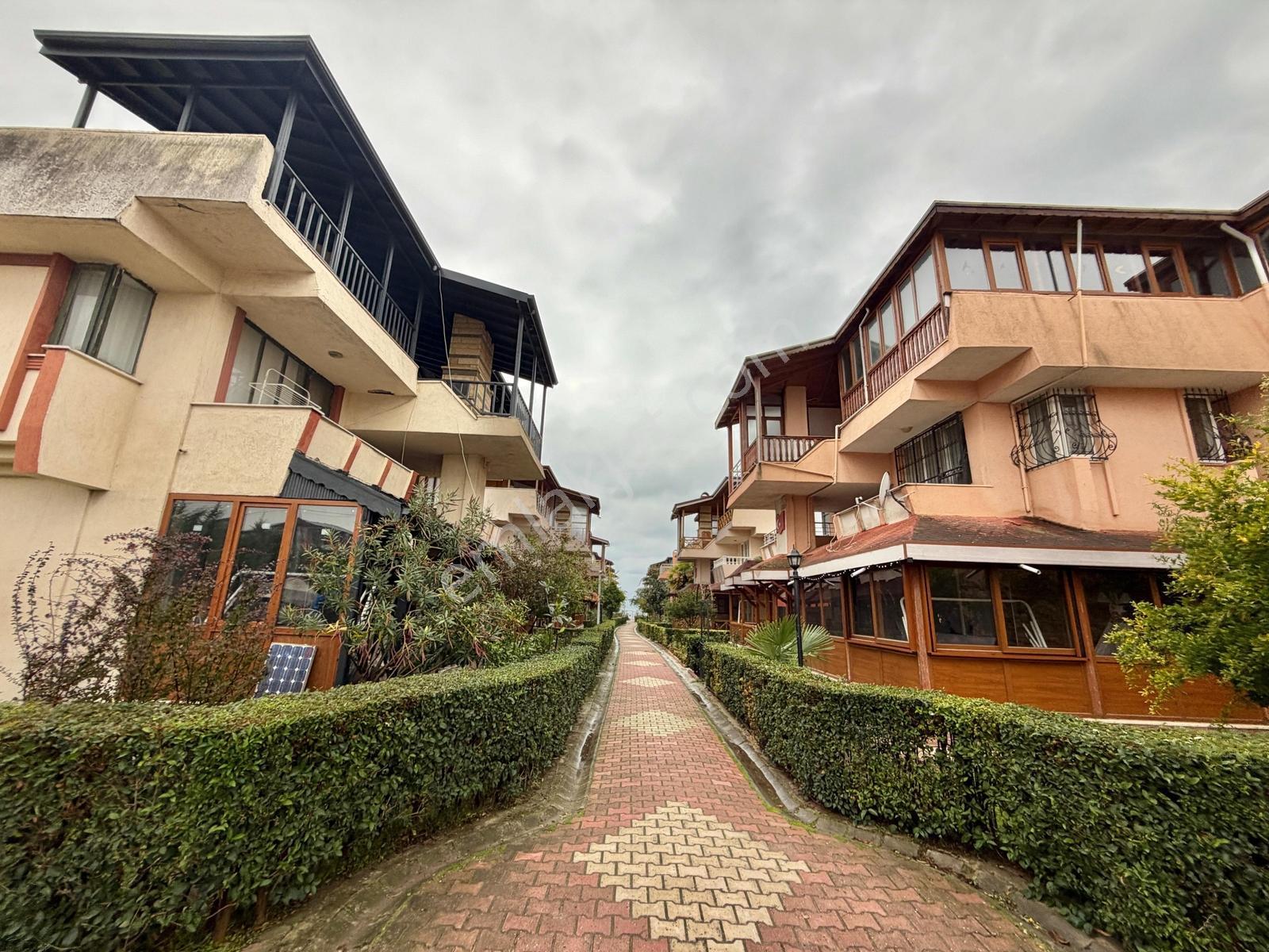 Remax Kıyı'dan Denize Sıfır Site İçi Güvenlikli Otoparklı Villa — fotoğraf 7