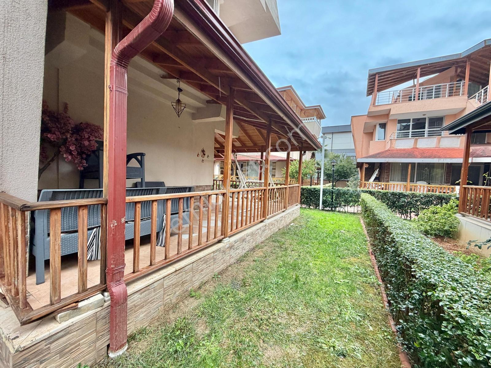 Remax Kıyı'dan Denize Sıfır Site İçi Güvenlikli Otoparklı Villa — fotoğraf 8