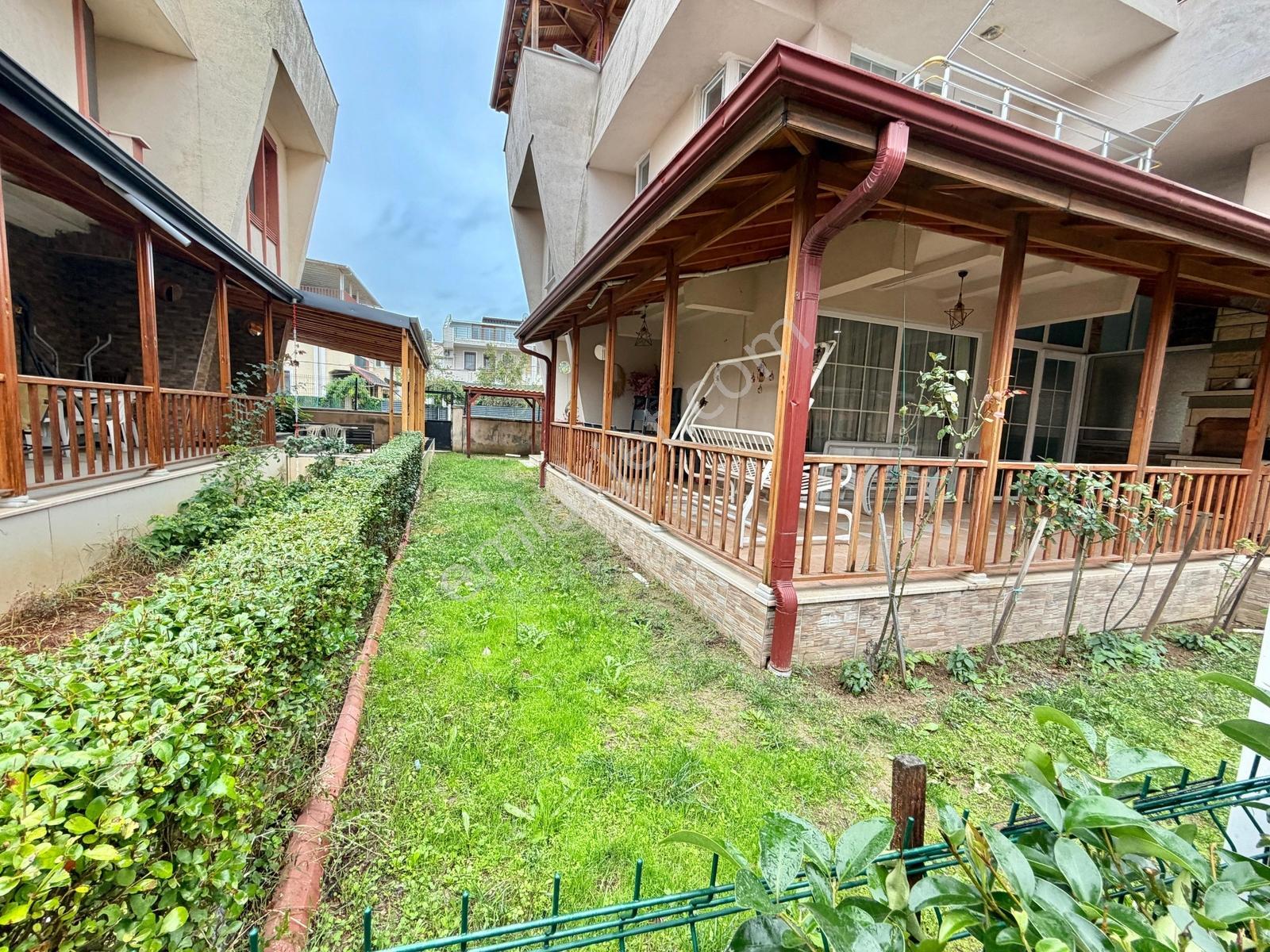 Remax Kıyı'dan Denize Sıfır Site İçi Güvenlikli Otoparklı Villa — fotoğraf 11