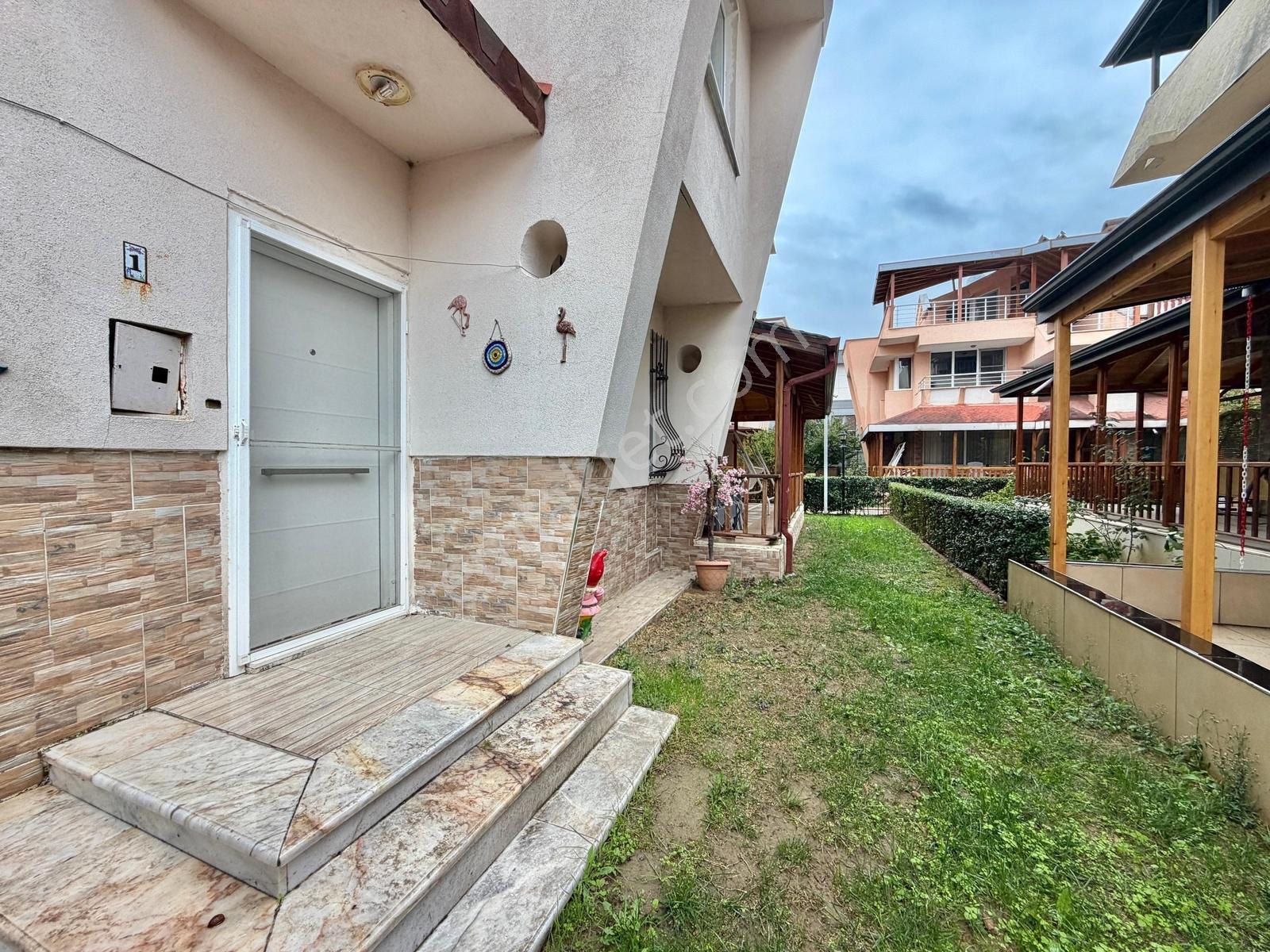 Remax Kıyı'dan Denize Sıfır Site İçi Güvenlikli Otoparklı Villa — fotoğraf 12