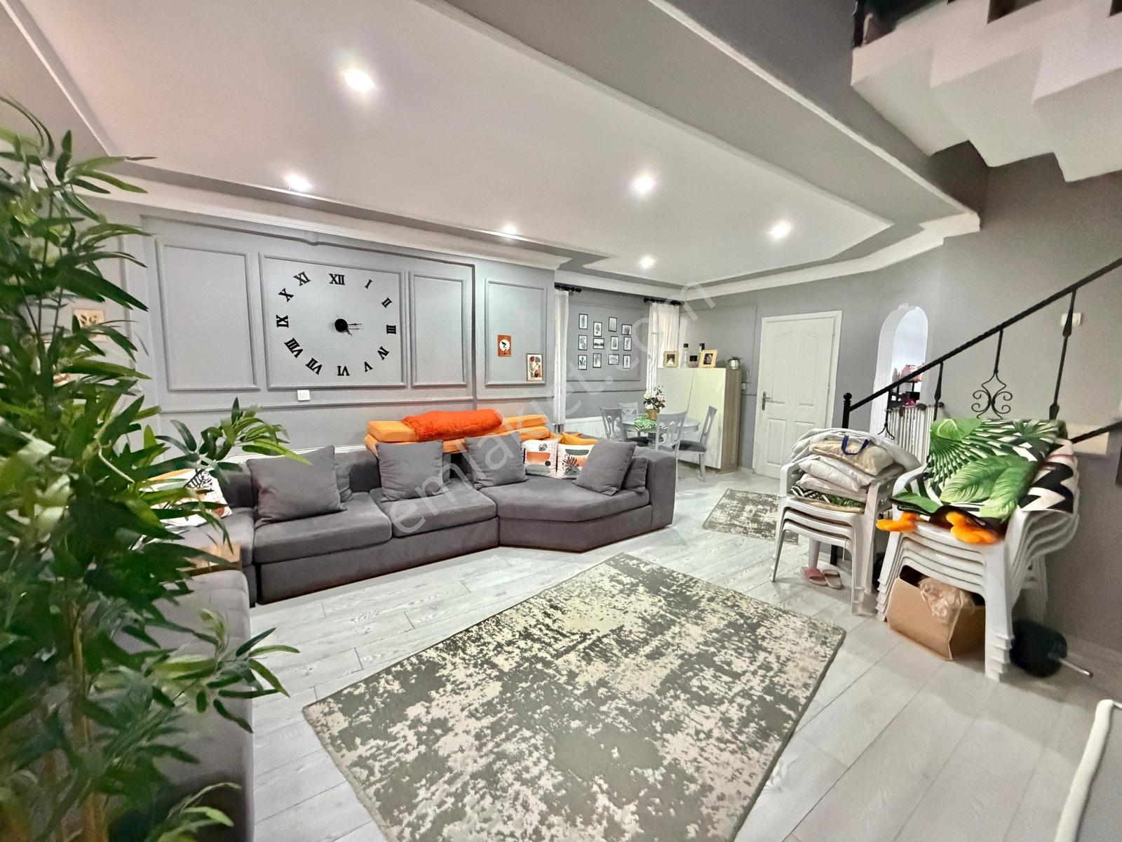 Remax Kıyı'dan Denize Sıfır Site İçi Güvenlikli Otoparklı Villa — fotoğraf 15