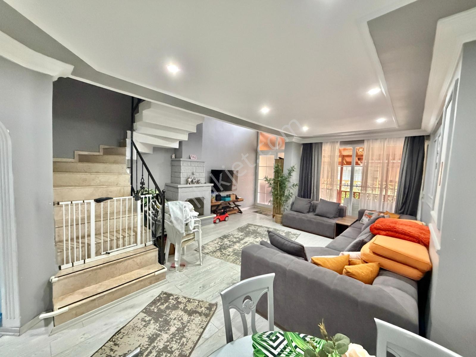 Remax Kıyı'dan Denize Sıfır Site İçi Güvenlikli Otoparklı Villa — fotoğraf 18