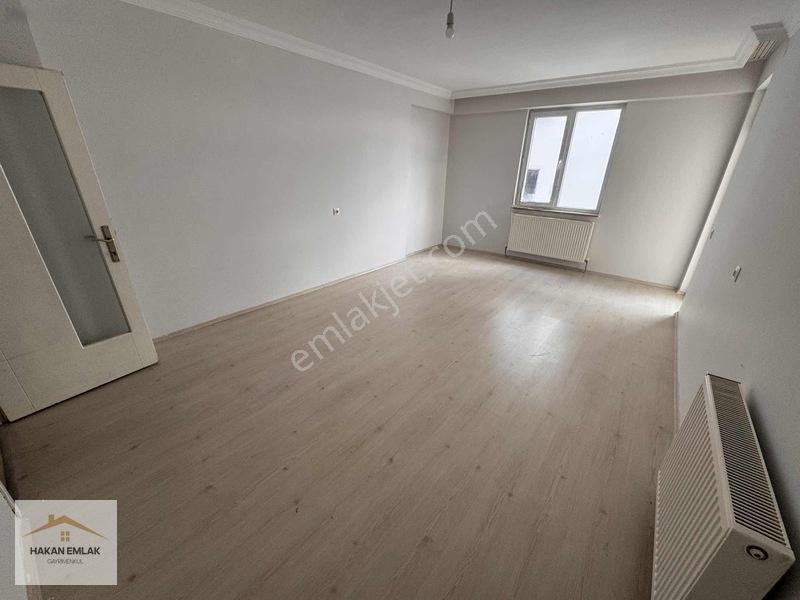 Hakan Emlaktan Osmancık Caddesinde 3+1 Satılık Daire — fotoğraf 13