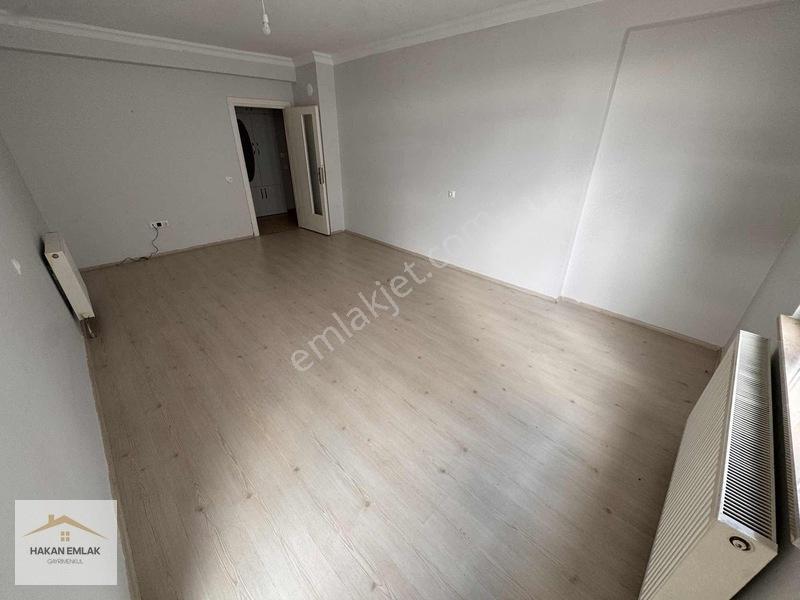 Hakan Emlaktan Osmancık Caddesinde 3+1 Satılık Daire — fotoğraf 15