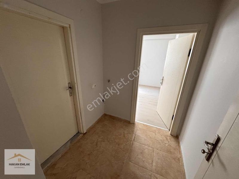 Hakan Emlaktan Osmancık Caddesinde 3+1 Satılık Daire — fotoğraf 16