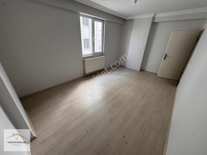 Hakan Emlaktan Osmancık Caddesinde 3+1 Satılık Daire — fotoğraf 18