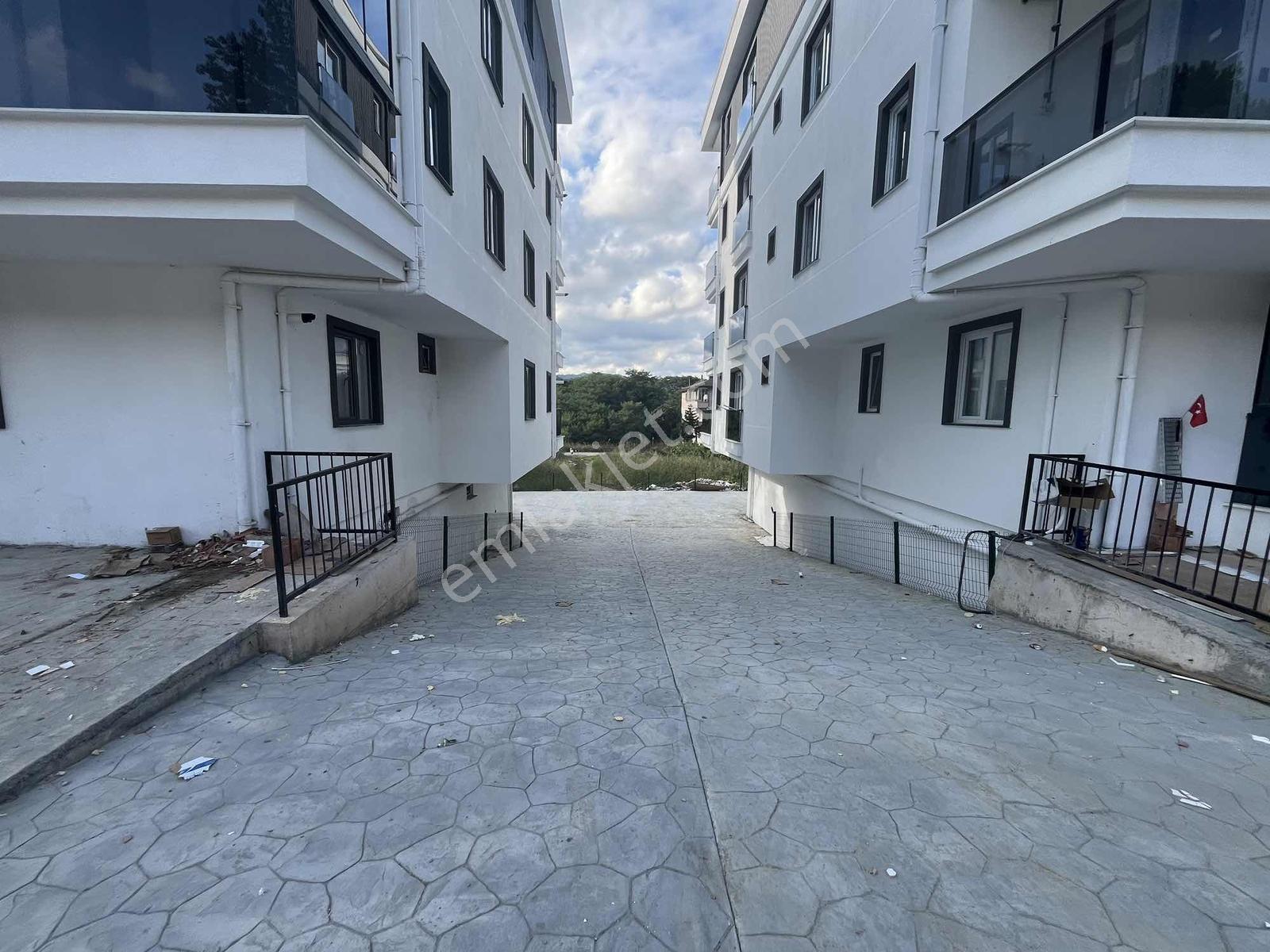 Kumbaşı Mah. Çift Balkonlu Hollü Ekstra Depolu En Üst Kat 1+1 — fotoğraf 3