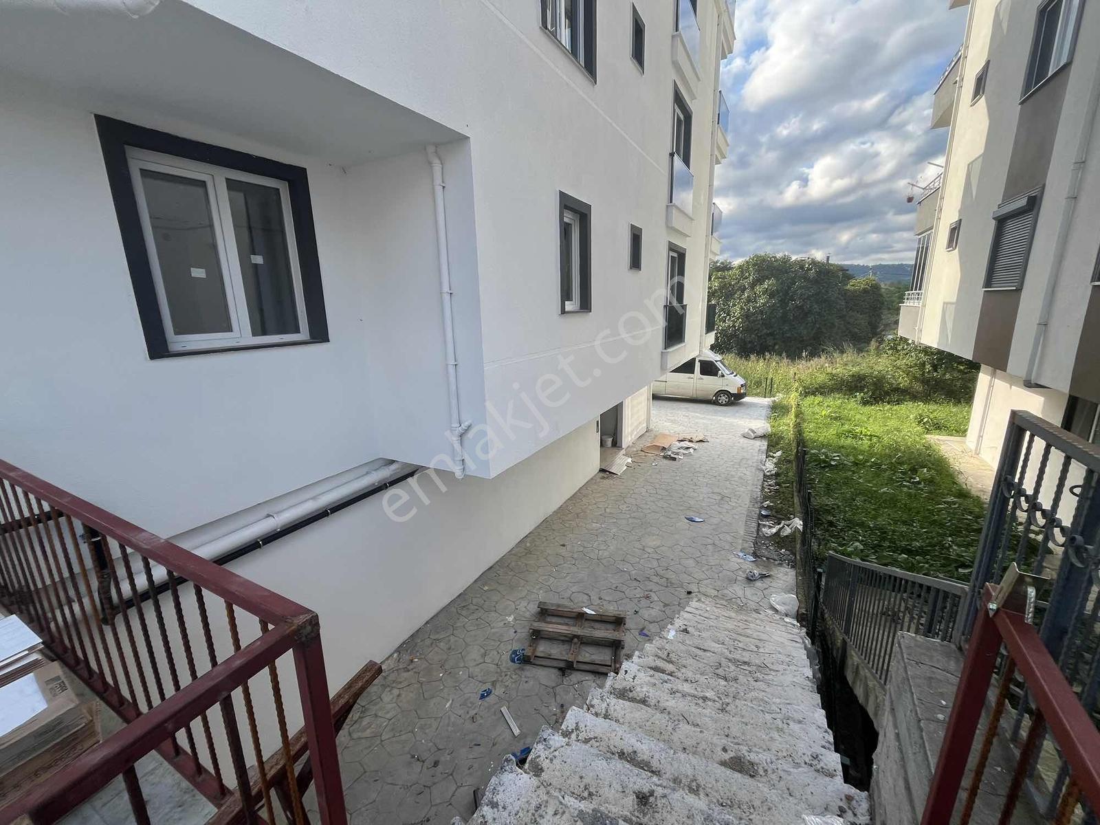 Kumbaşı Mah. Çift Balkonlu Hollü Ekstra Depolu En Üst Kat 1+1 — fotoğraf 4