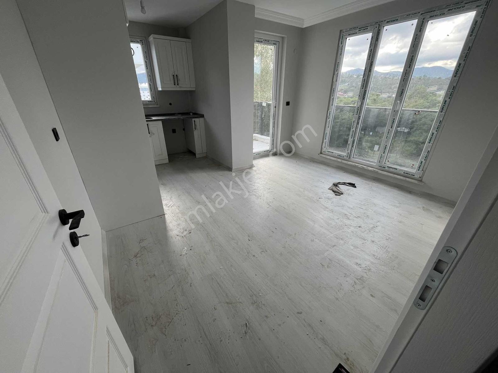 Kumbaşı Mah. Çift Balkonlu Hollü Ekstra Depolu En Üst Kat 1+1 — fotoğraf 11