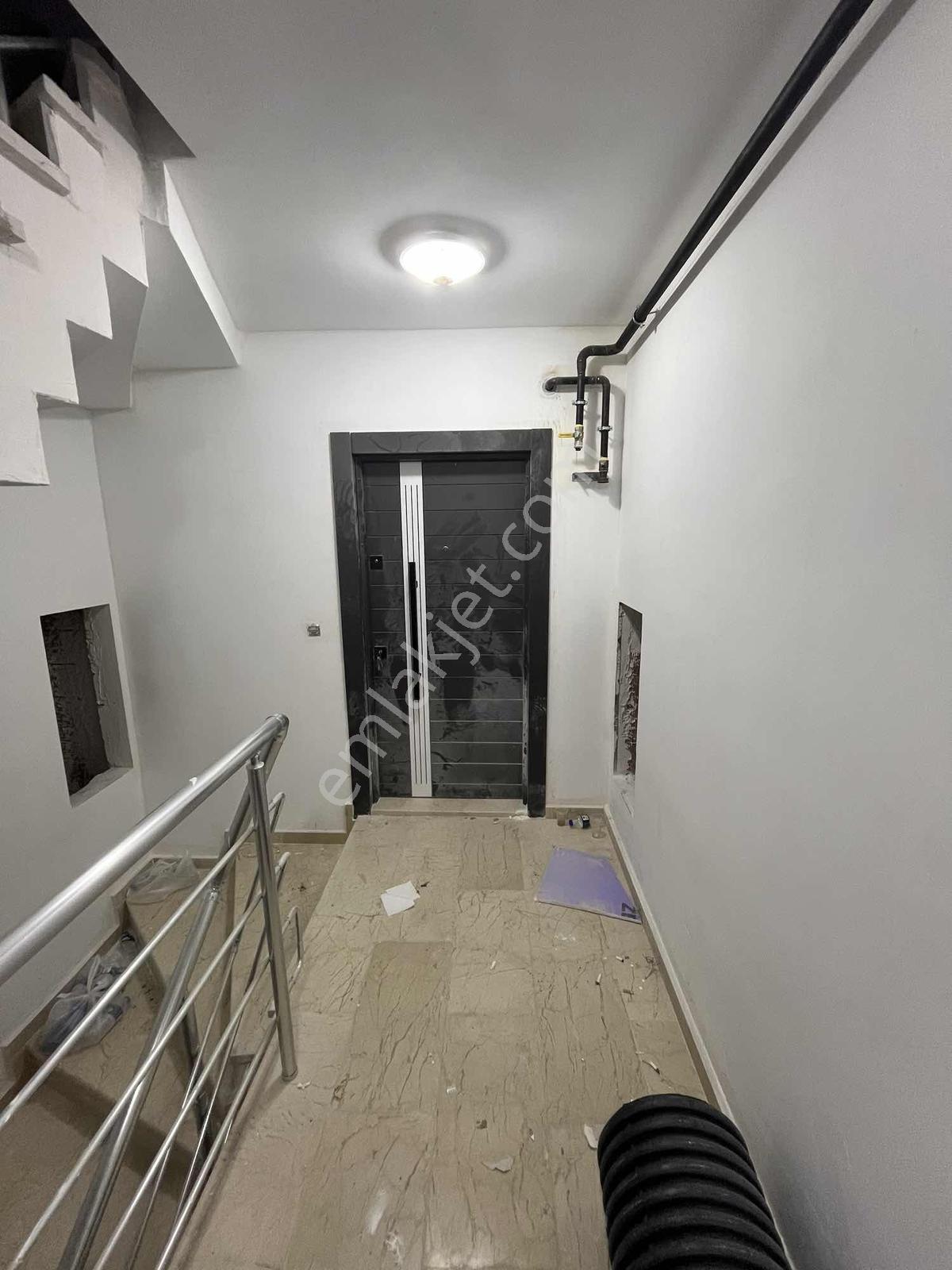 Kumbaşı Mah. Çift Balkonlu Hollü Ekstra Depolu En Üst Kat 1+1 — fotoğraf 16
