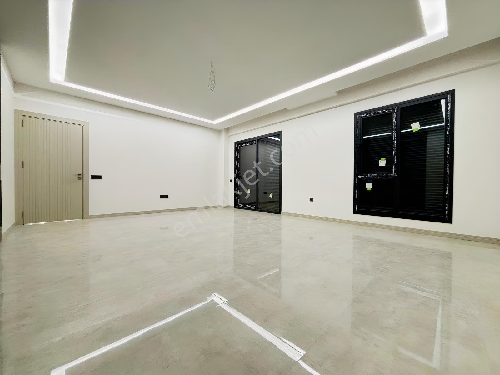 Demirler'den Göveçlik'de Havuzlu Konsept Sitesi 3,5+1 Daireler — fotoğraf 13