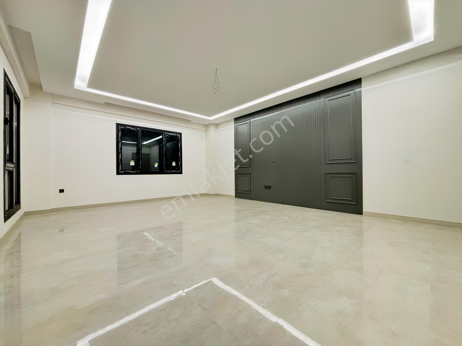 Demirler'den Göveçlik'de Havuzlu Konsept Sitesi 3,5+1 Daireler — fotoğraf 14