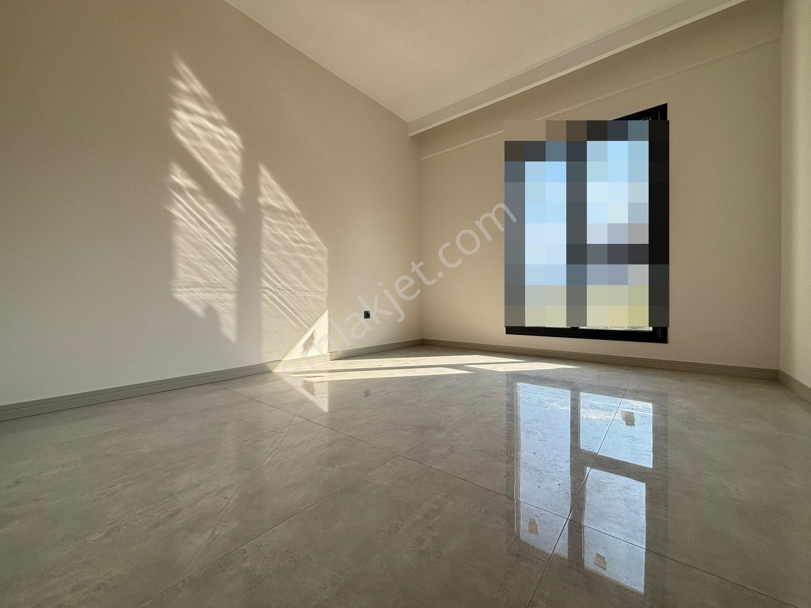 Demirler'den Göveçlik'de Havuzlu Konsept Sitesi 3,5+1 Daireler — fotoğraf 18