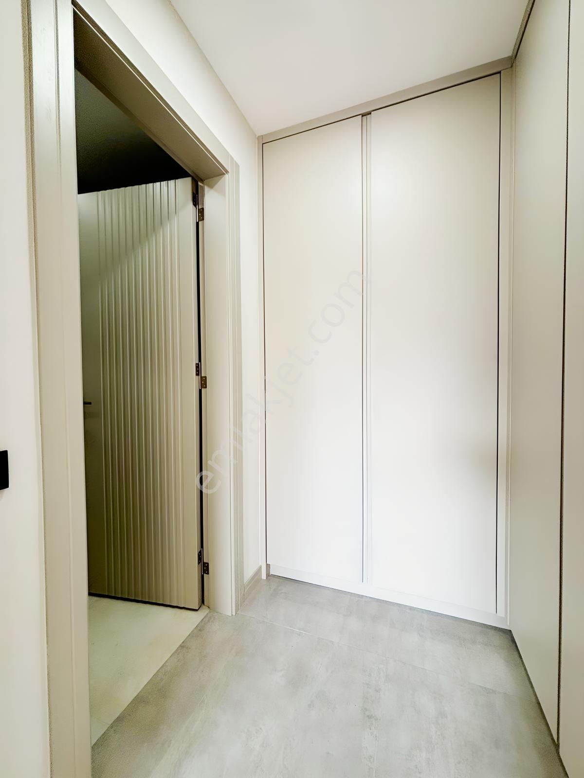 Demirler'den Göveçlik'de Havuzlu Konsept Sitesi 3,5+1 Daireler — fotoğraf 24
