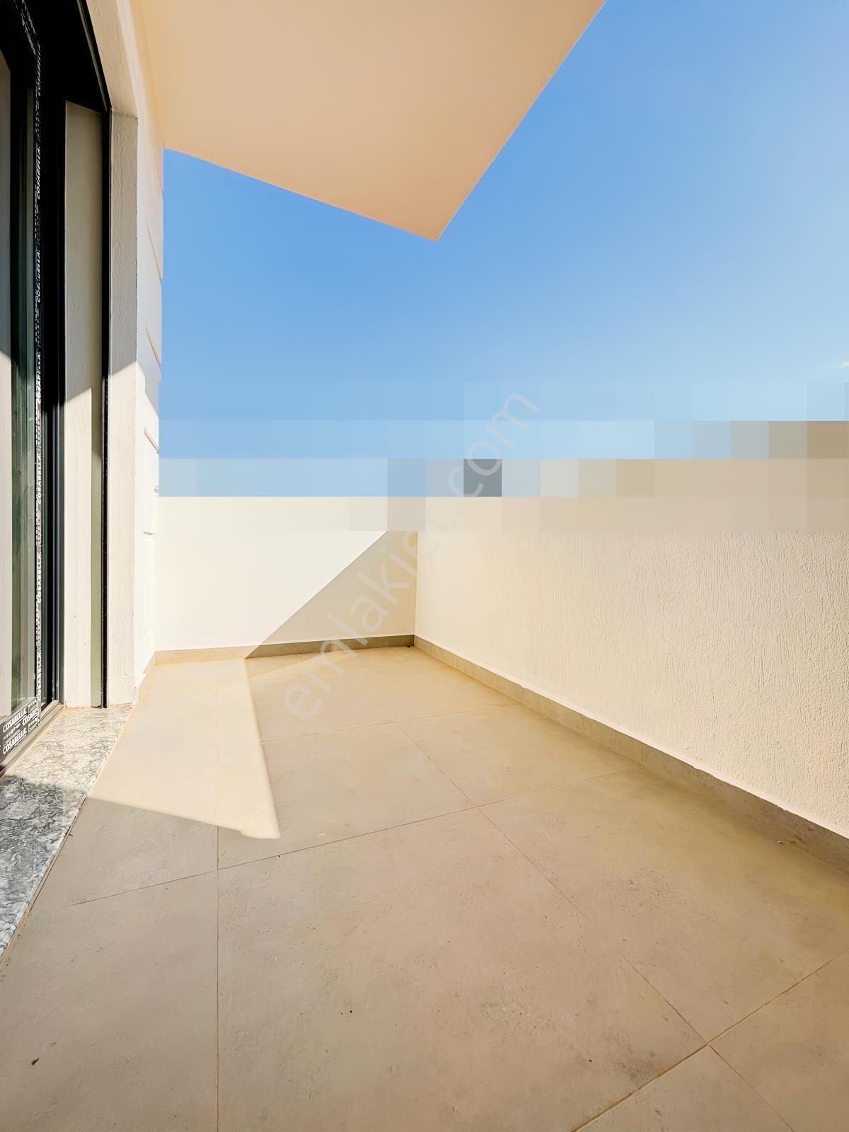 Demirler'den Göveçlik'de Havuzlu Konsept Sitesi 3,5+1 Daireler — fotoğraf 26