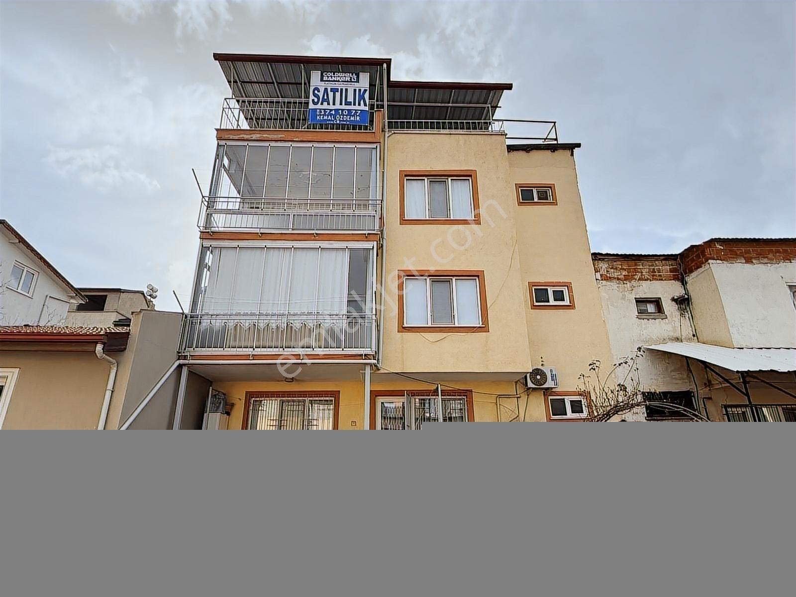 Sırakapılar Mahallesi Satılık 3 Katlı Komple Bina