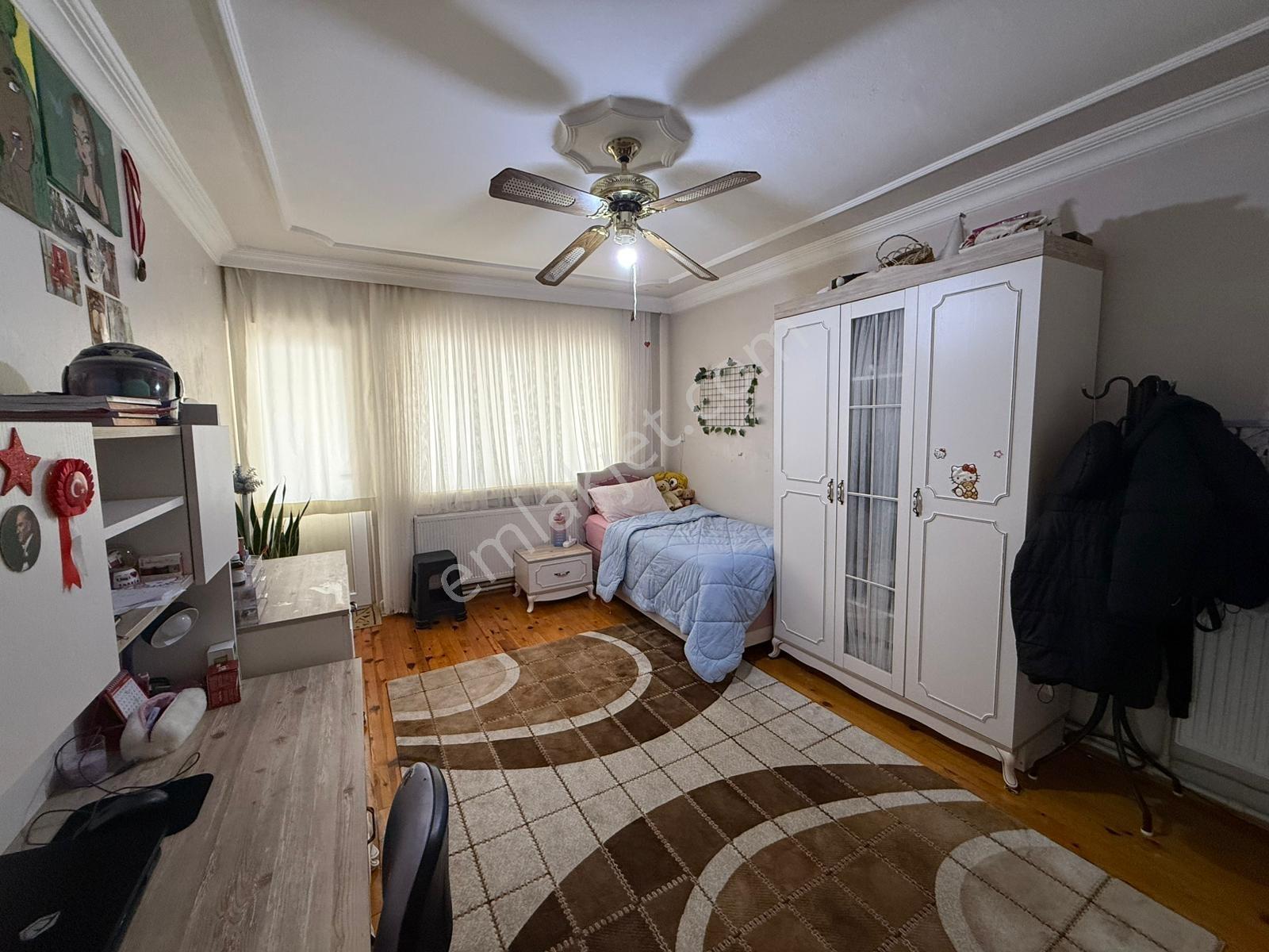 Sırakapılar Mahallesi Satılık 3 Katlı Komple Bina — fotoğraf 7
