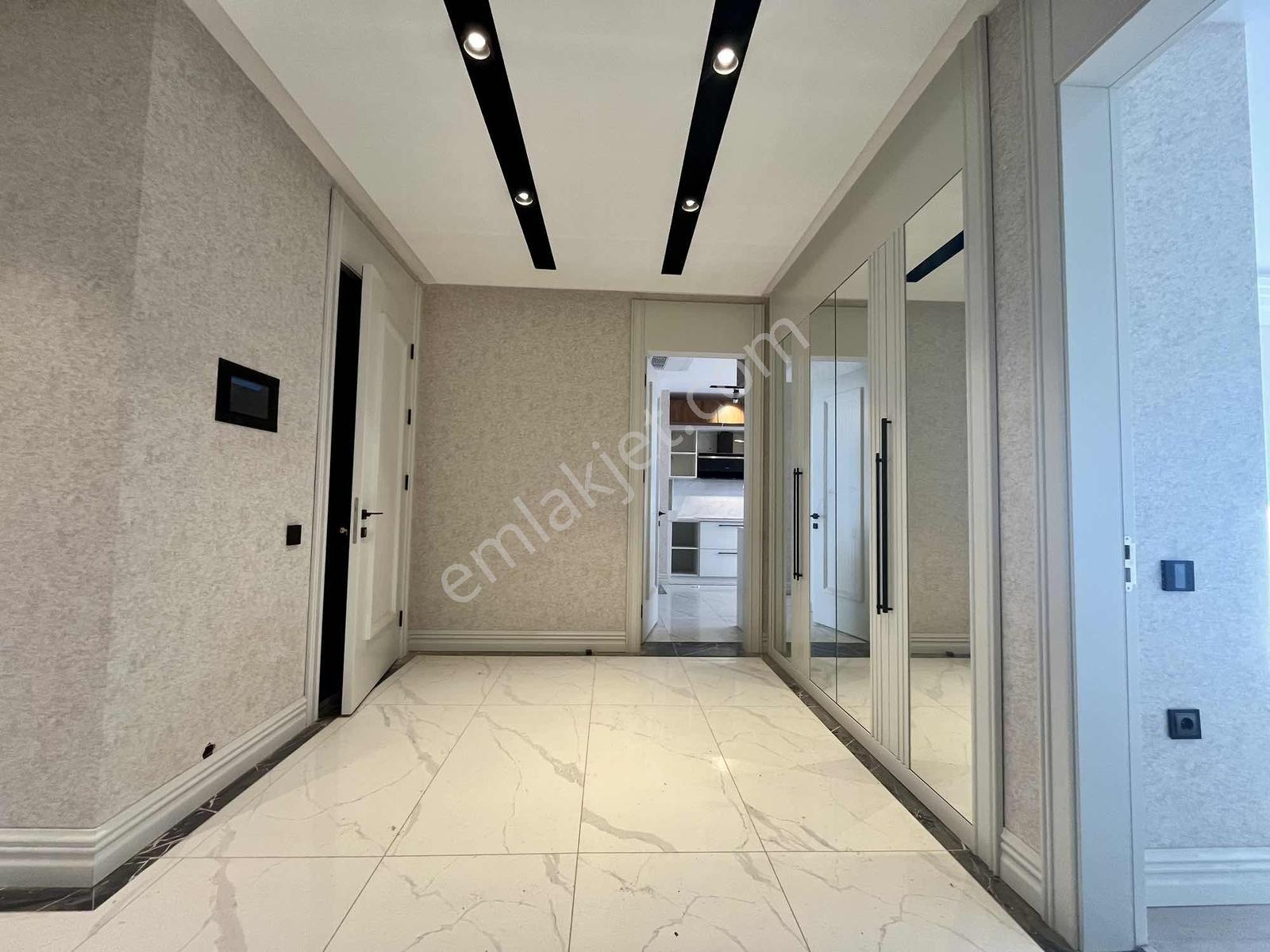 Yks'den Altınsanpark Sitesinde Lüx 5+1 Satılık Daire — fotoğraf 5