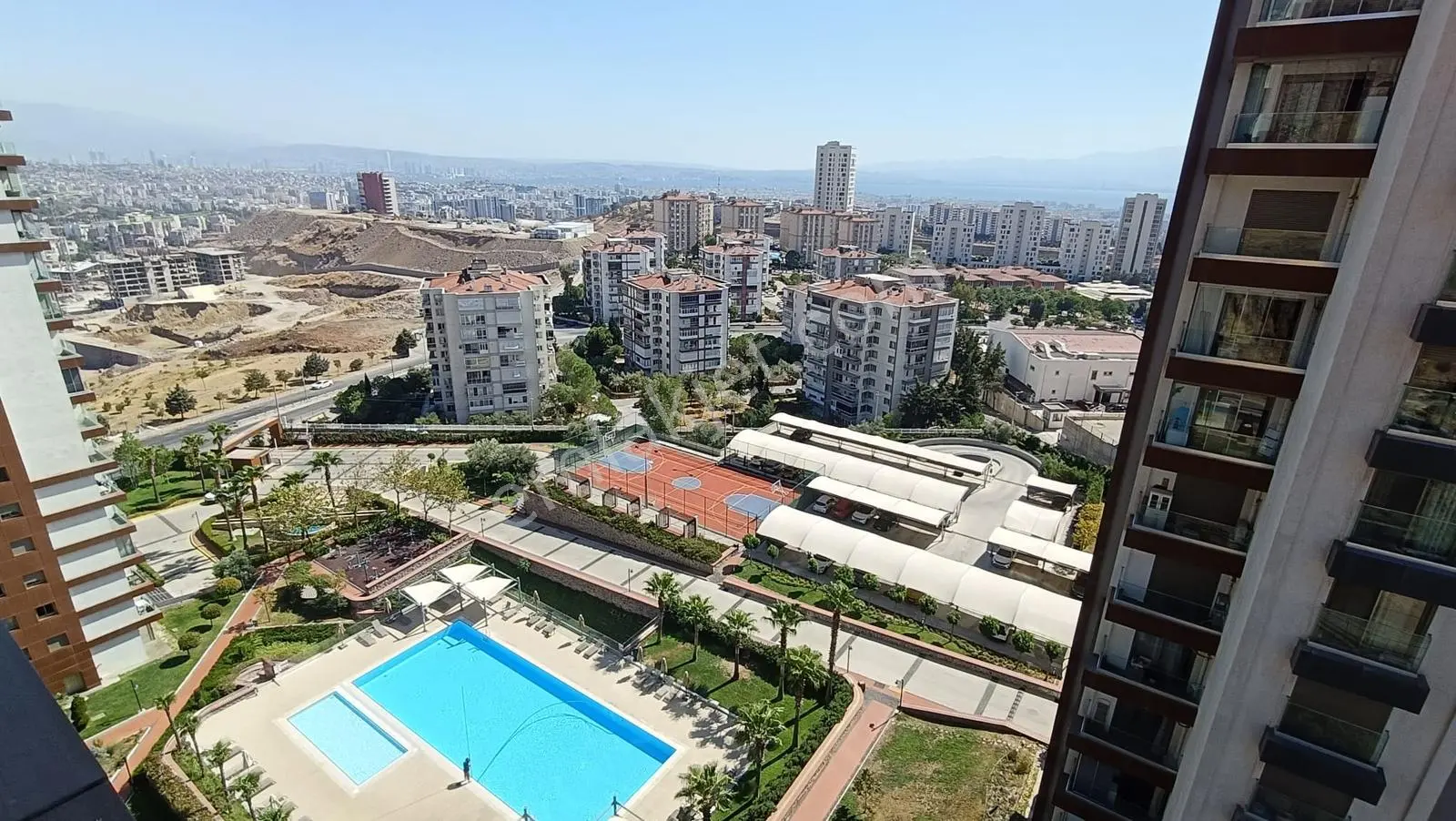 Muga'dan Karşıyaka 360 Sitesinde Deniz Manzaralı Satılık 4+1 — fotoğraf 10