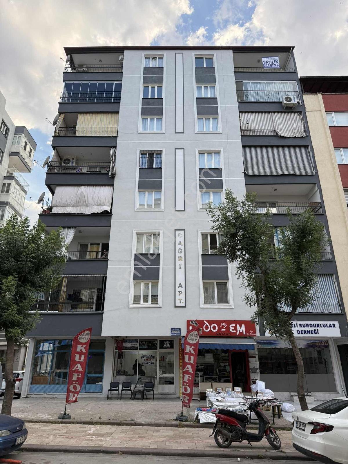 Hacıkaplanlar Mahallesi Cadde Üzeri Satılık Daire