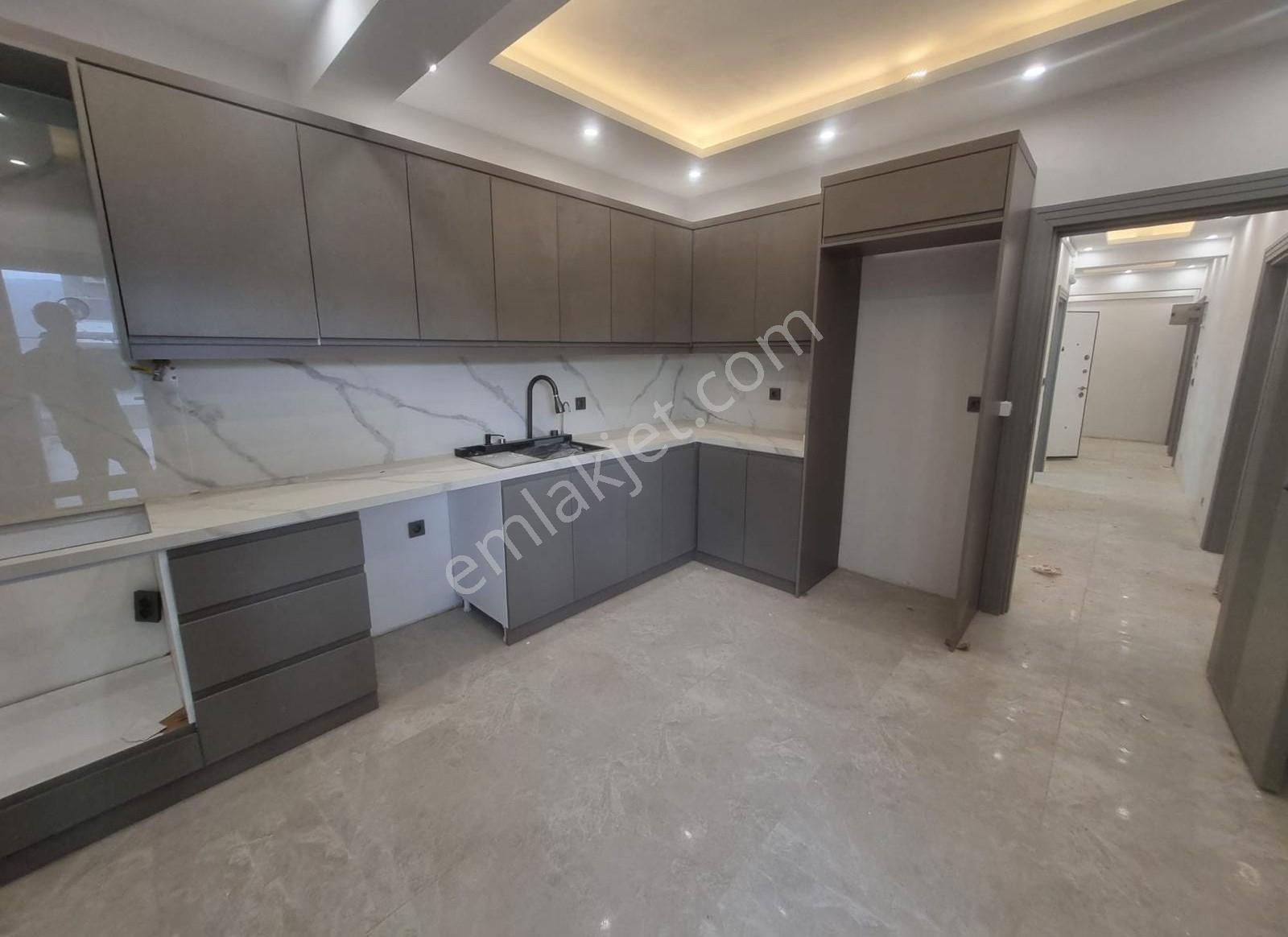Kemalpaşa Ulucak'ta Geniş Ebeveyn Banyolu 3+1 Satılık Daire — fotoğraf 12