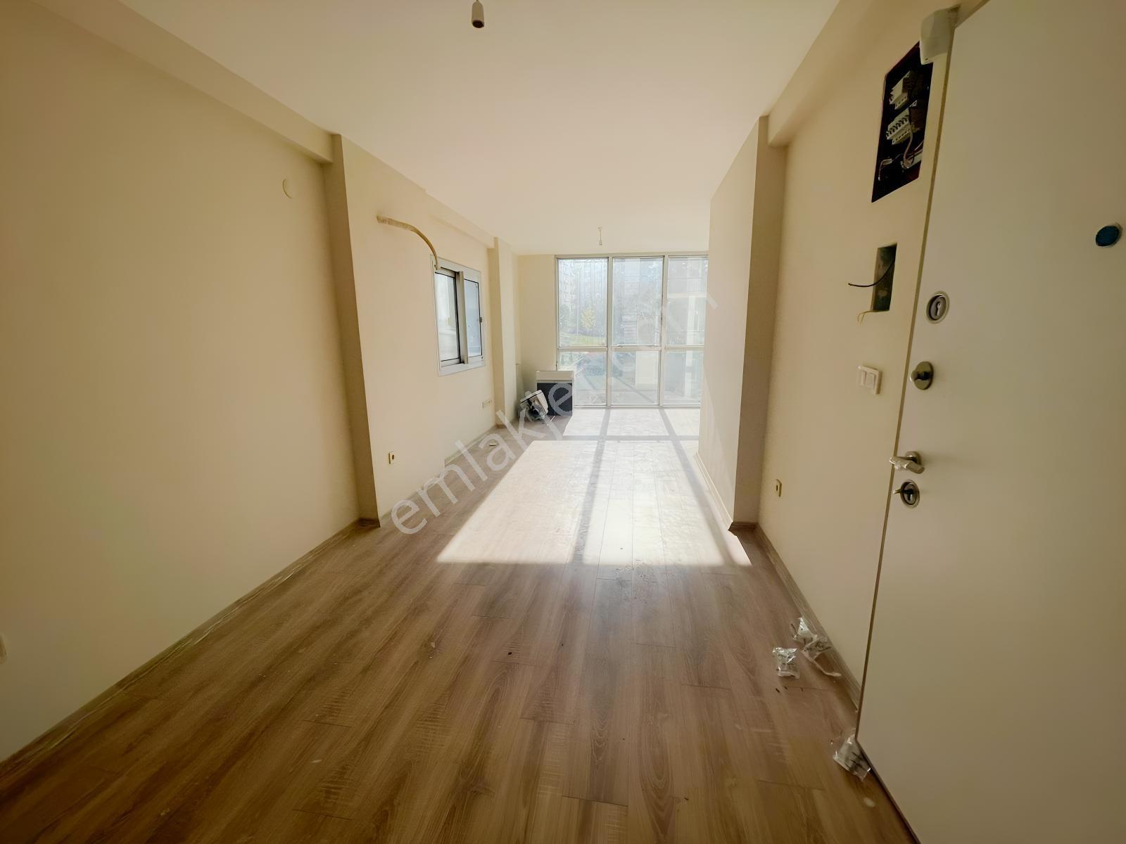 Aliağa İzpek Suit Krediye Uygun Boş 1+0 Satılık Daire — fotoğraf 10