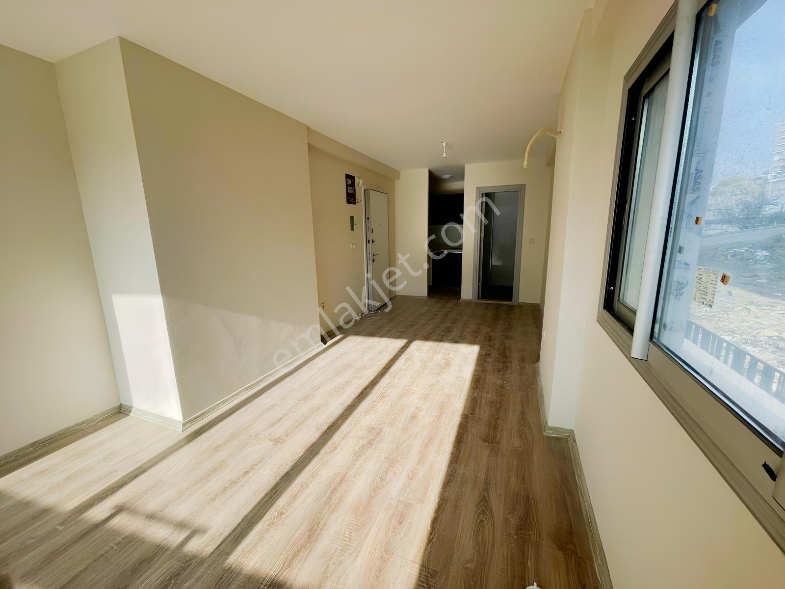 Aliağa İzpek Suit Krediye Uygun Boş 1+0 Satılık Daire — fotoğraf 11