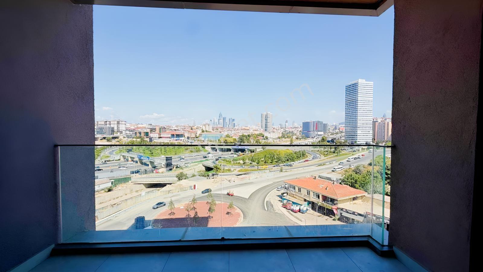 Kadıköy Emlakkonut E5 Cephe Şerefiyeli Satılık 3+1 Teslim Daire — fotoğraf 2