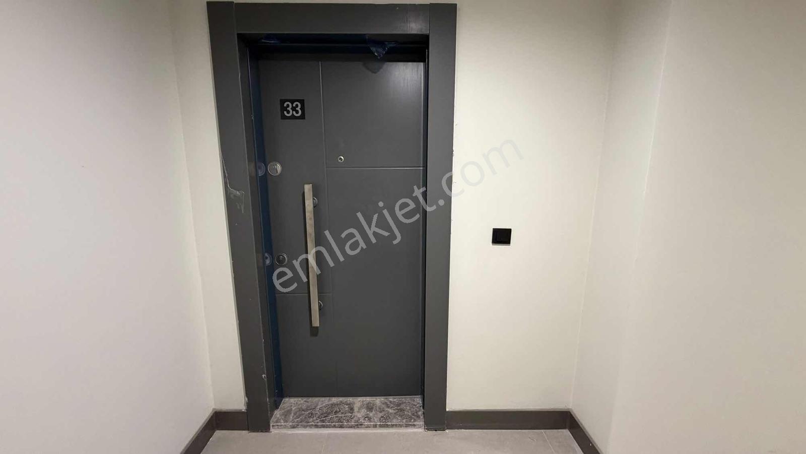 Kadıköy Emlakkonut E5 Cephe Şerefiyeli Satılık 3+1 Teslim Daire — fotoğraf 3