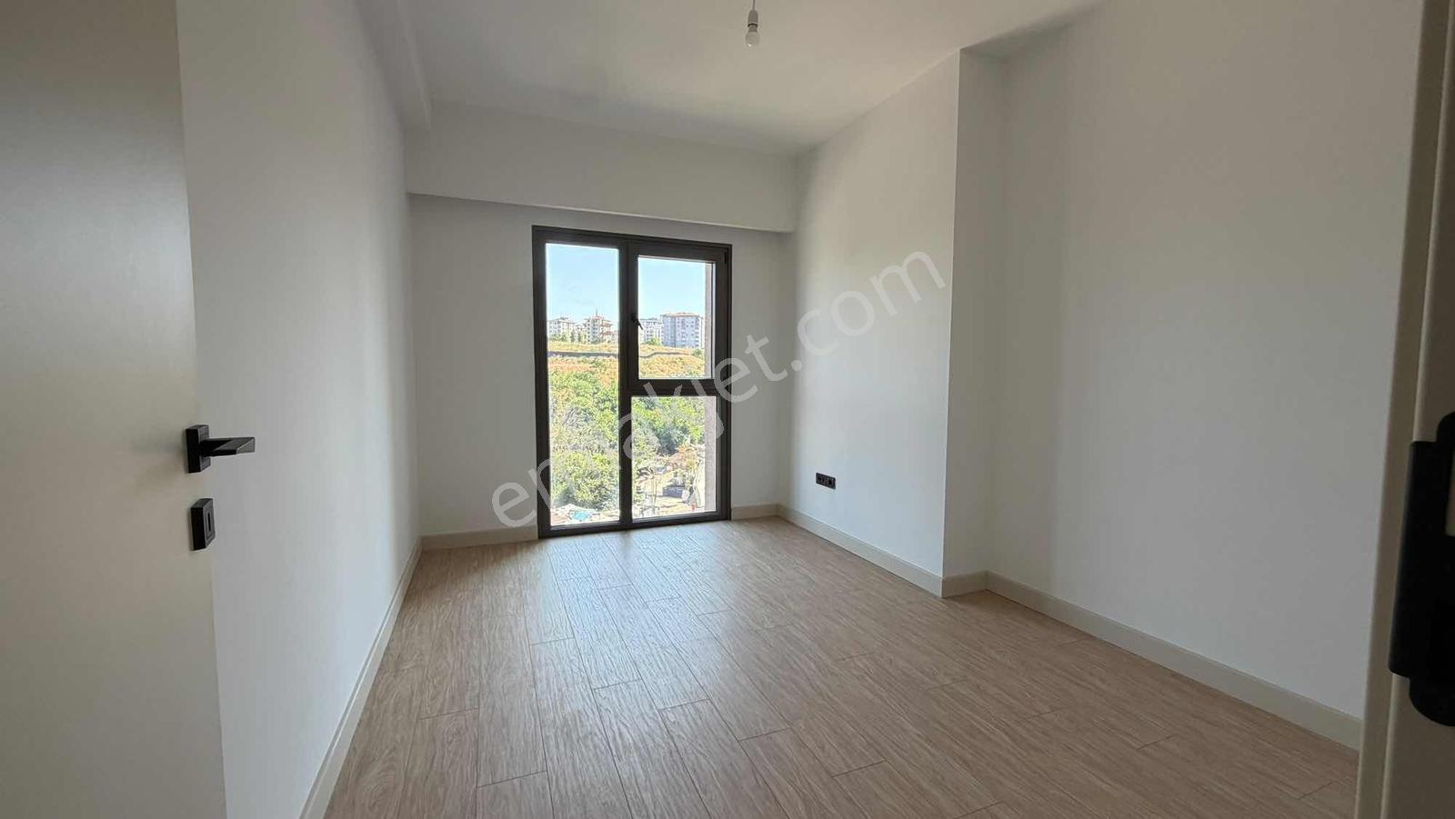 Kadıköy Emlakkonut E5 Cephe Şerefiyeli Satılık 3+1 Teslim Daire — fotoğraf 12