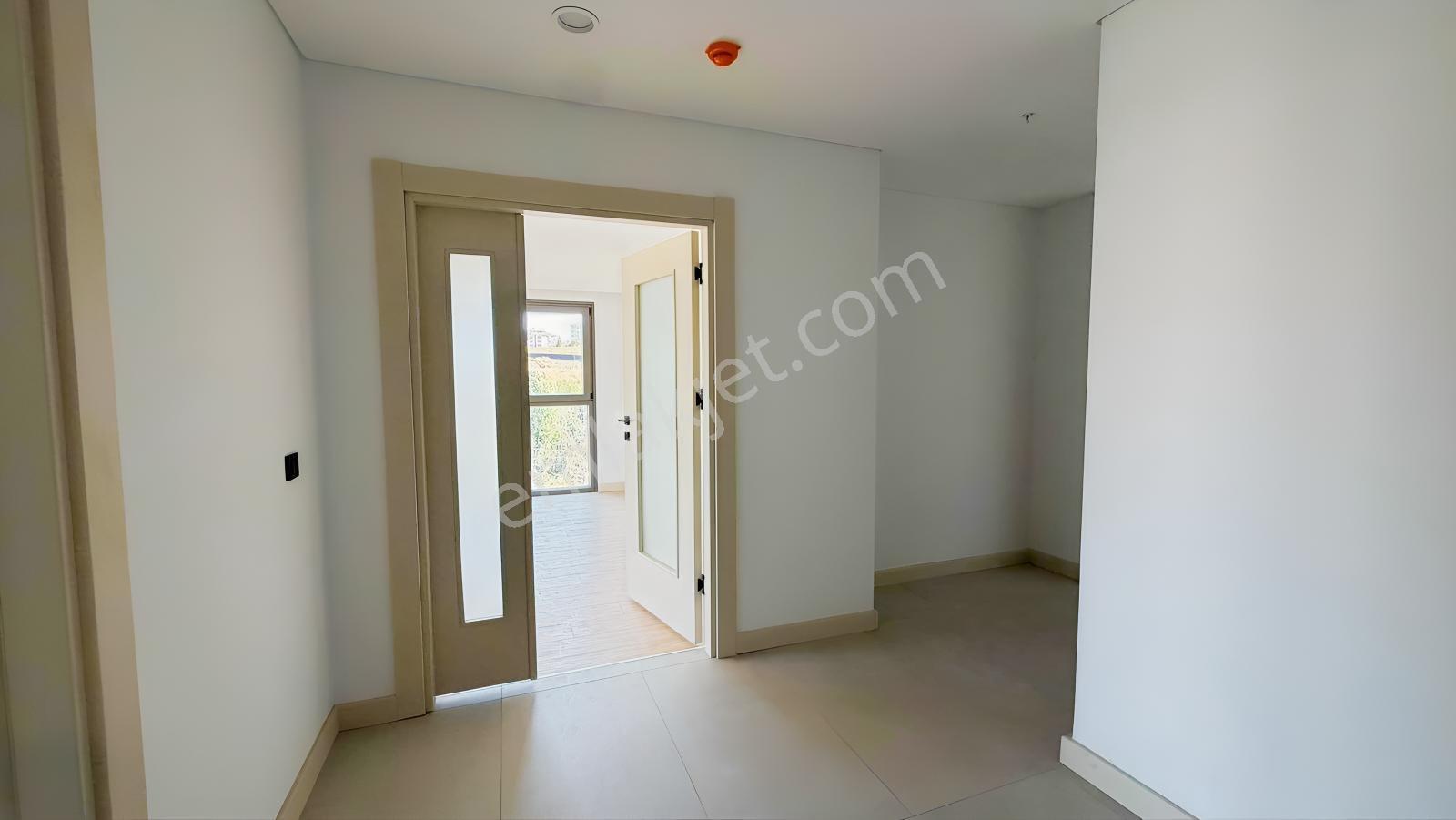 Kadıköy Emlakkonut E5 Cephe Şerefiyeli Satılık 3+1 Teslim Daire — fotoğraf 14