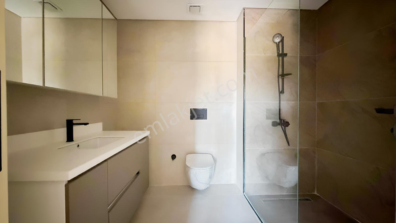 Kadıköy Emlakkonut E5 Cephe Şerefiyeli Satılık 3+1 Teslim Daire — fotoğraf 17