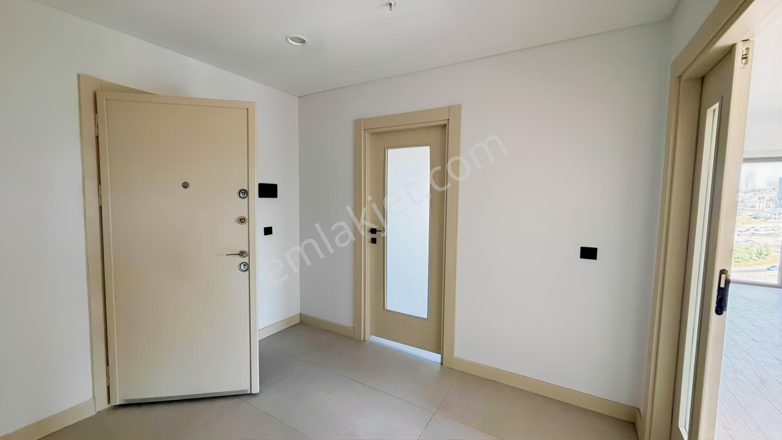 Kadıköy Emlakkonut E5 Cephe Şerefiyeli Satılık 3+1 Teslim Daire — fotoğraf 19