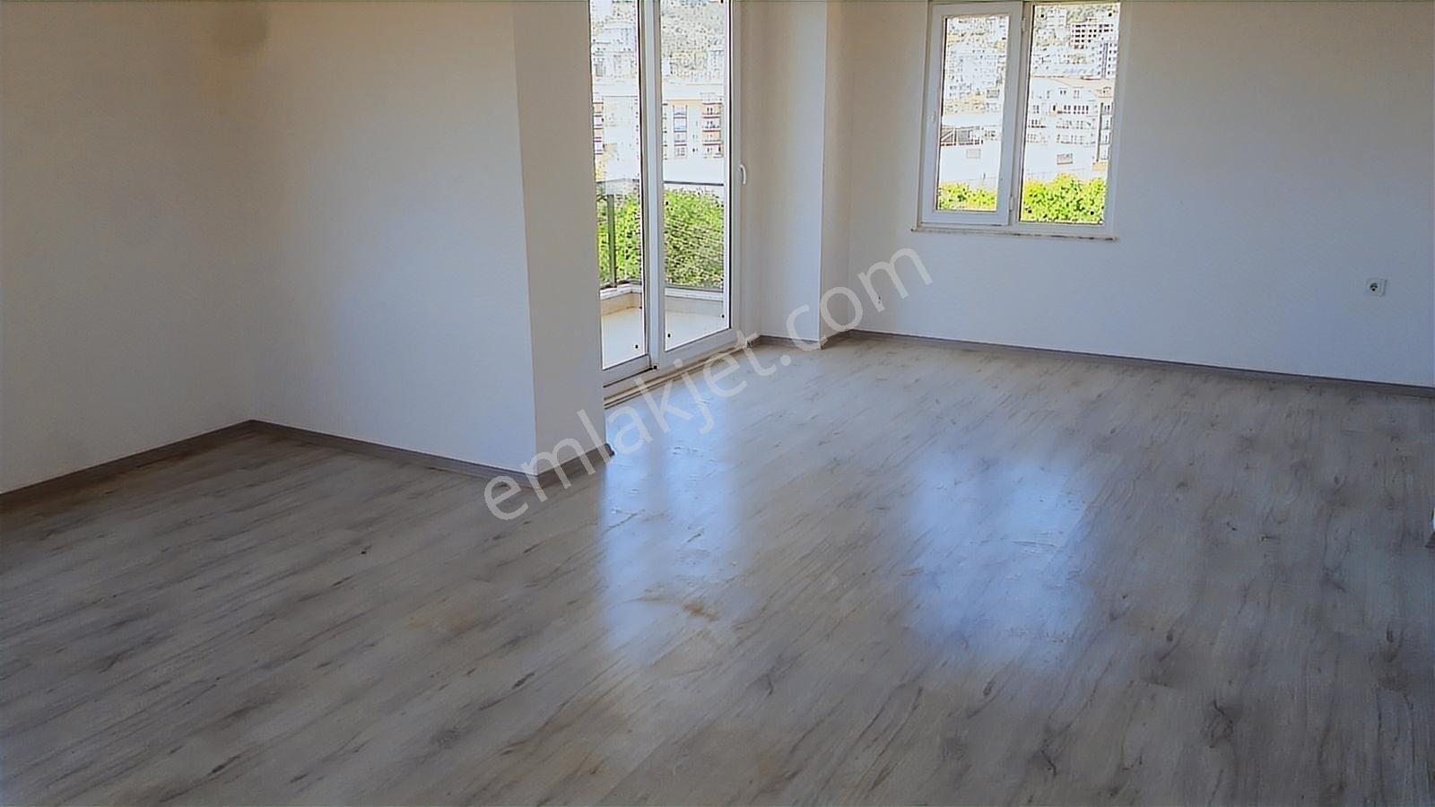 Oba Mah.çarşamba Mh.eski Kilise Mevki Satılık Dubleks Daire 4+1 — fotoğraf 3