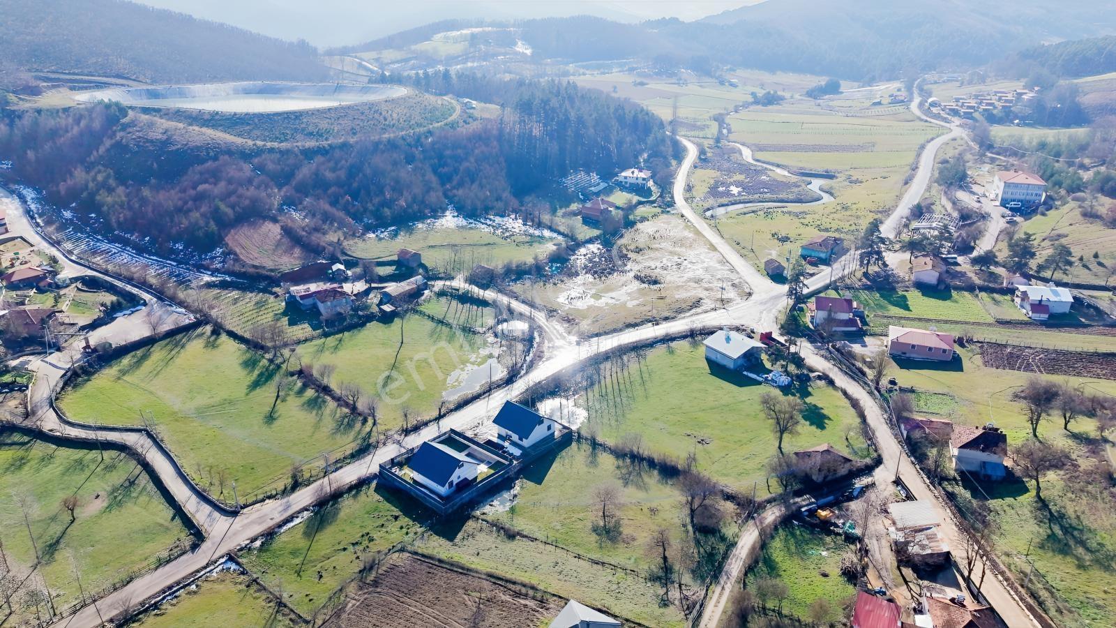 İznik Candarlı'da 1,766 M²/ Bölünebilir, İmarlı Villalık Arsa — fotoğraf 5