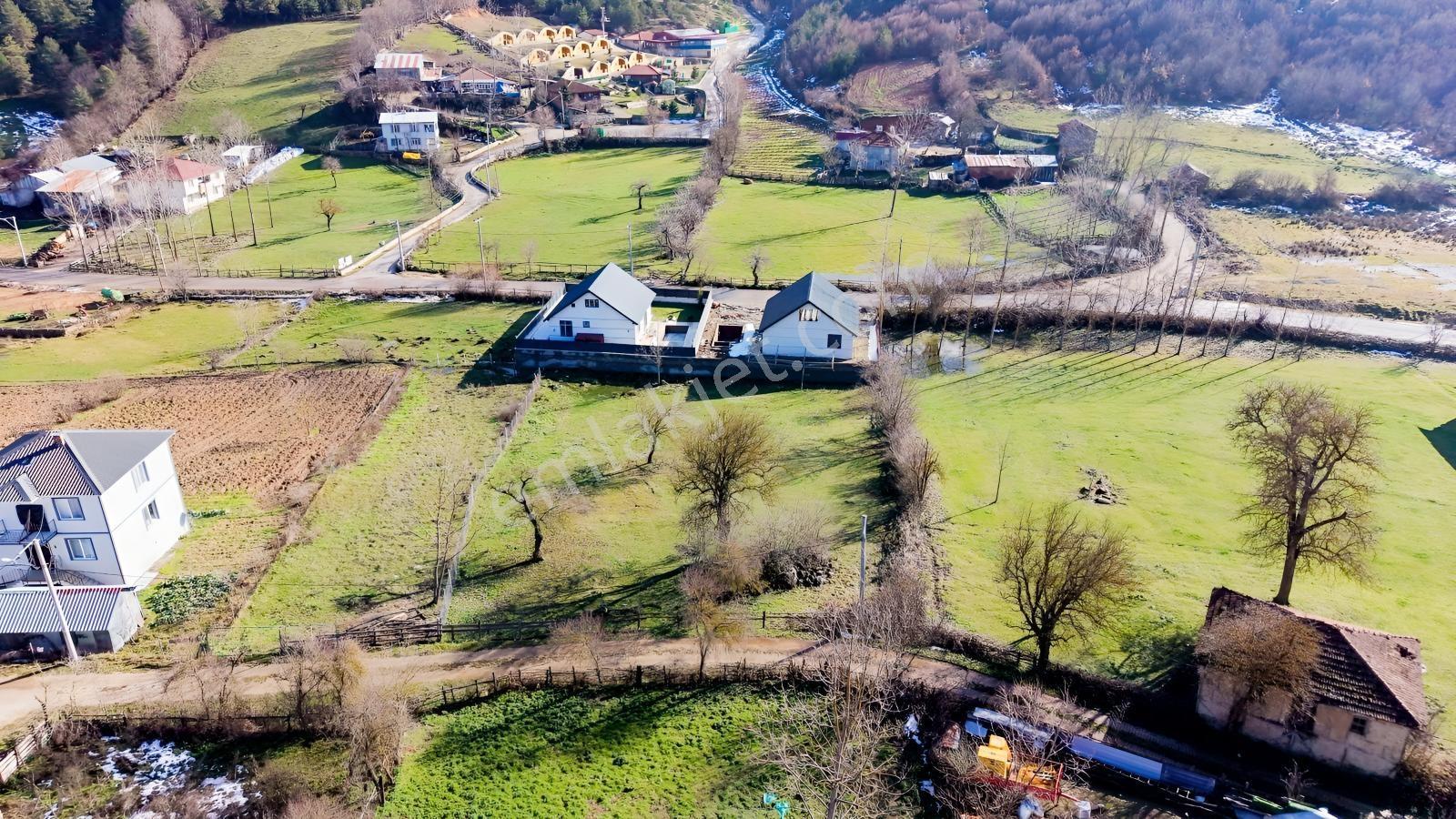 İznik Candarlı'da 1,766 M²/ Bölünebilir, İmarlı Villalık Arsa — fotoğraf 12