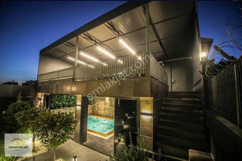Hakan Emlak - Binevlerde Eşsiz Konumda Ultra Lüks Yapılı Villa — fotoğraf 2