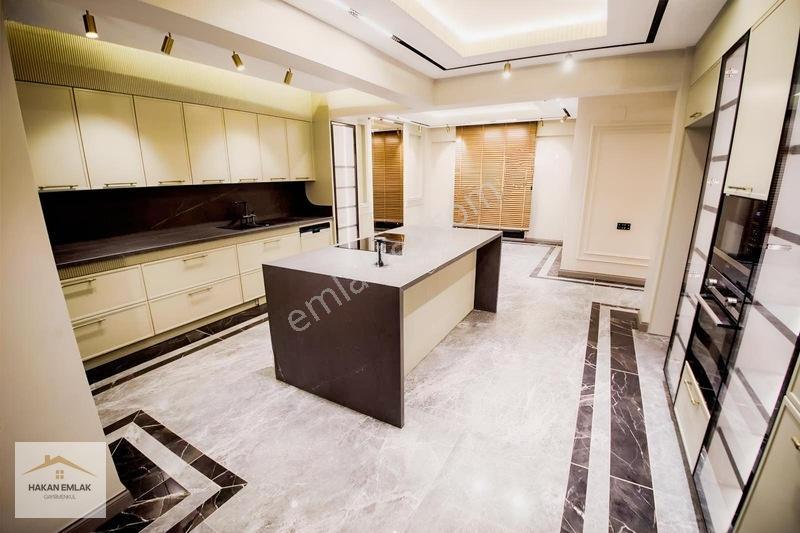 Hakan Emlak - Binevlerde Eşsiz Konumda Ultra Lüks Yapılı Villa — fotoğraf 16