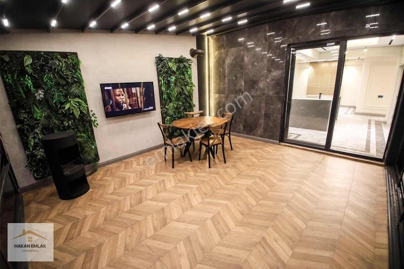 Hakan Emlak - Binevlerde Eşsiz Konumda Ultra Lüks Yapılı Villa — fotoğraf 24