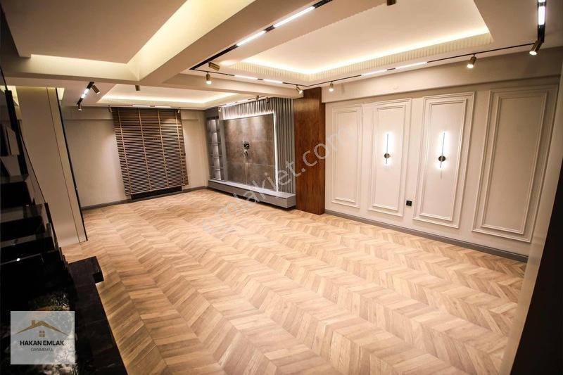Hakan Emlak - Binevlerde Eşsiz Konumda Ultra Lüks Yapılı Villa — fotoğraf 26