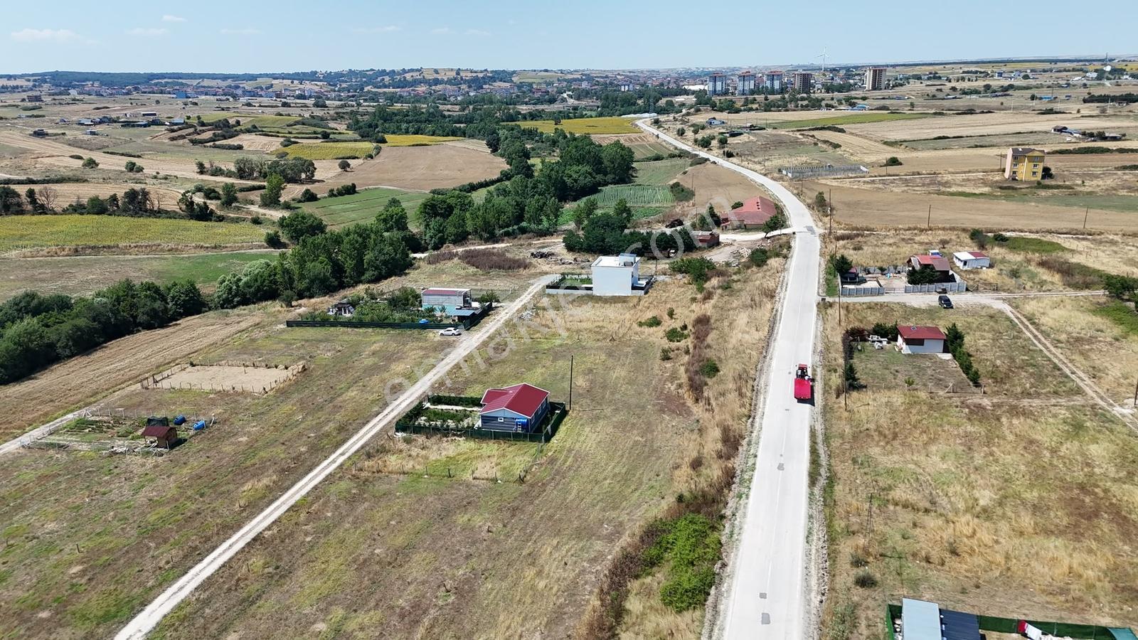 Güven'den Saray'da 300m² İmarlı Tek Tapu Yola Cephe Arsa !!!!!! — fotoğraf 20
