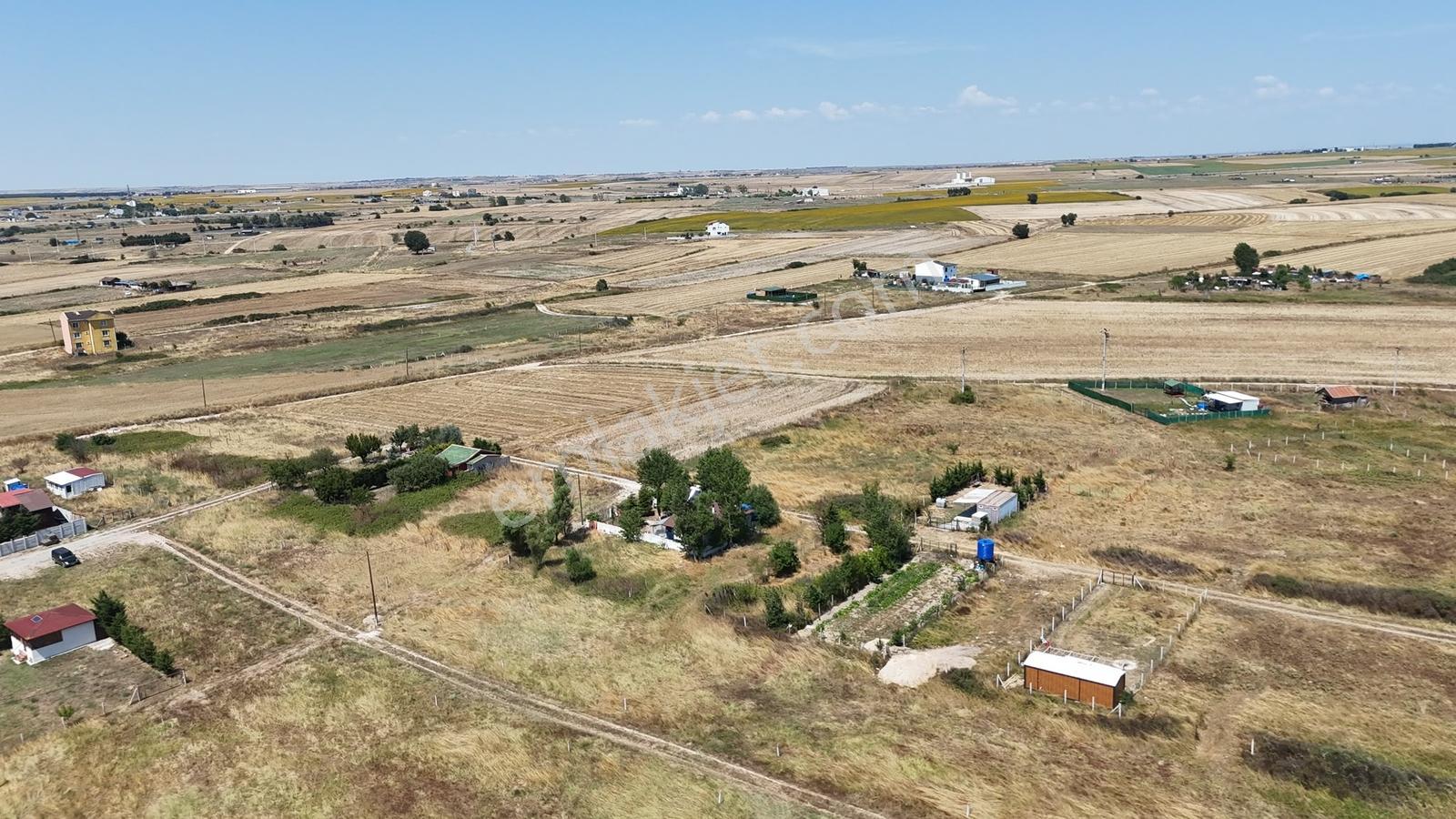 Güven'den Saray'da 300m² İmarlı Tek Tapu Yola Cephe Arsa !!!!!! — fotoğraf 21