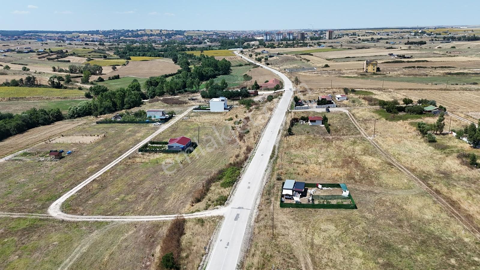Güven'den Saray'da 300m² İmarlı Tek Tapu Yola Cephe Arsa !!!!!! — fotoğraf 25