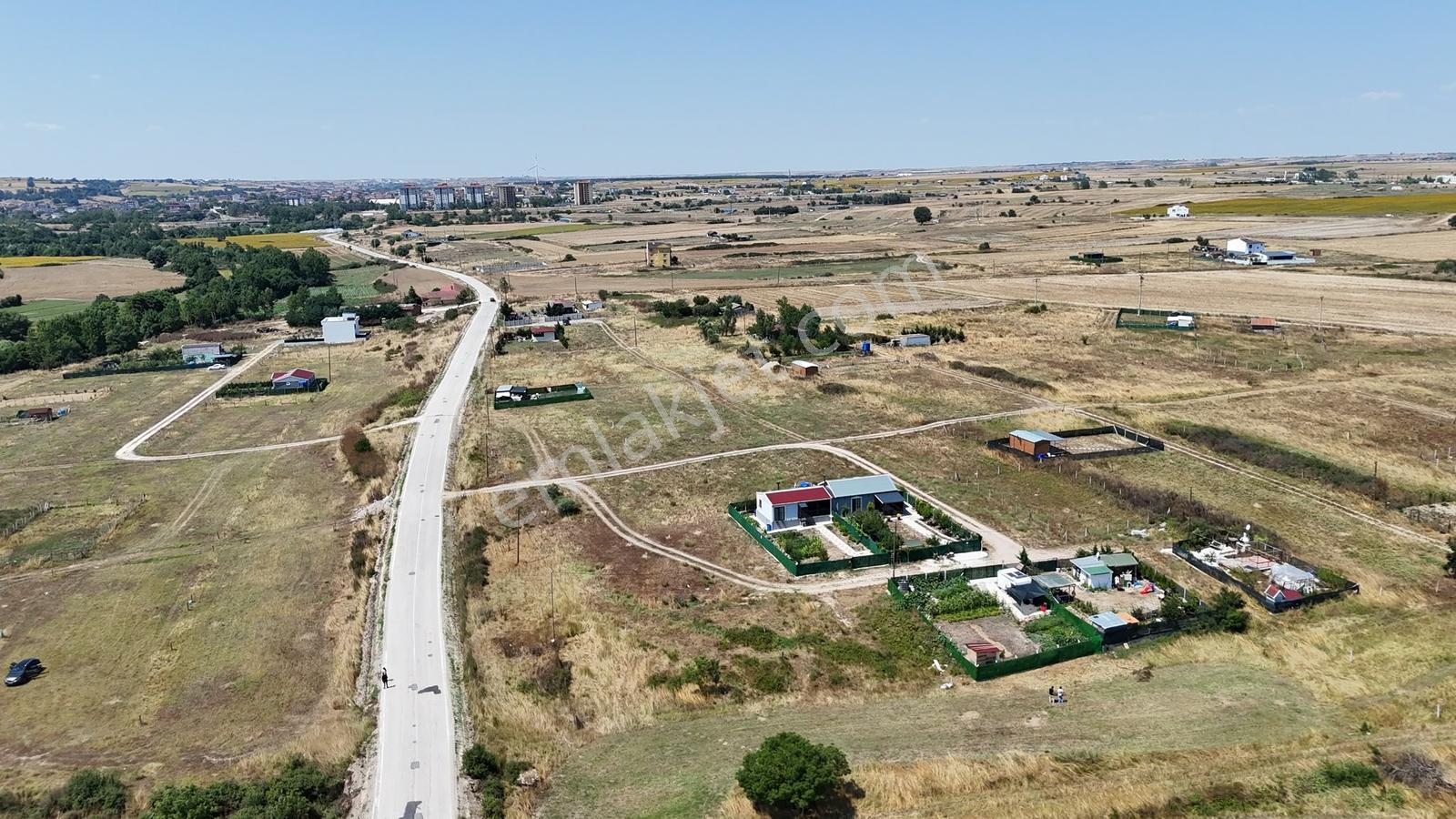Güven'den Saray'da 300m² İmarlı Tek Tapu Yola Cephe Arsa !!!!!! — fotoğraf 29